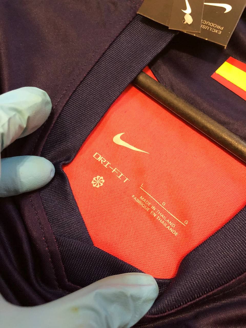 Nike Nike Football Shirt Atletico Madrid Home Soccer jersey Size US L / EU 52-54 / 3 - 2 Thumbnail