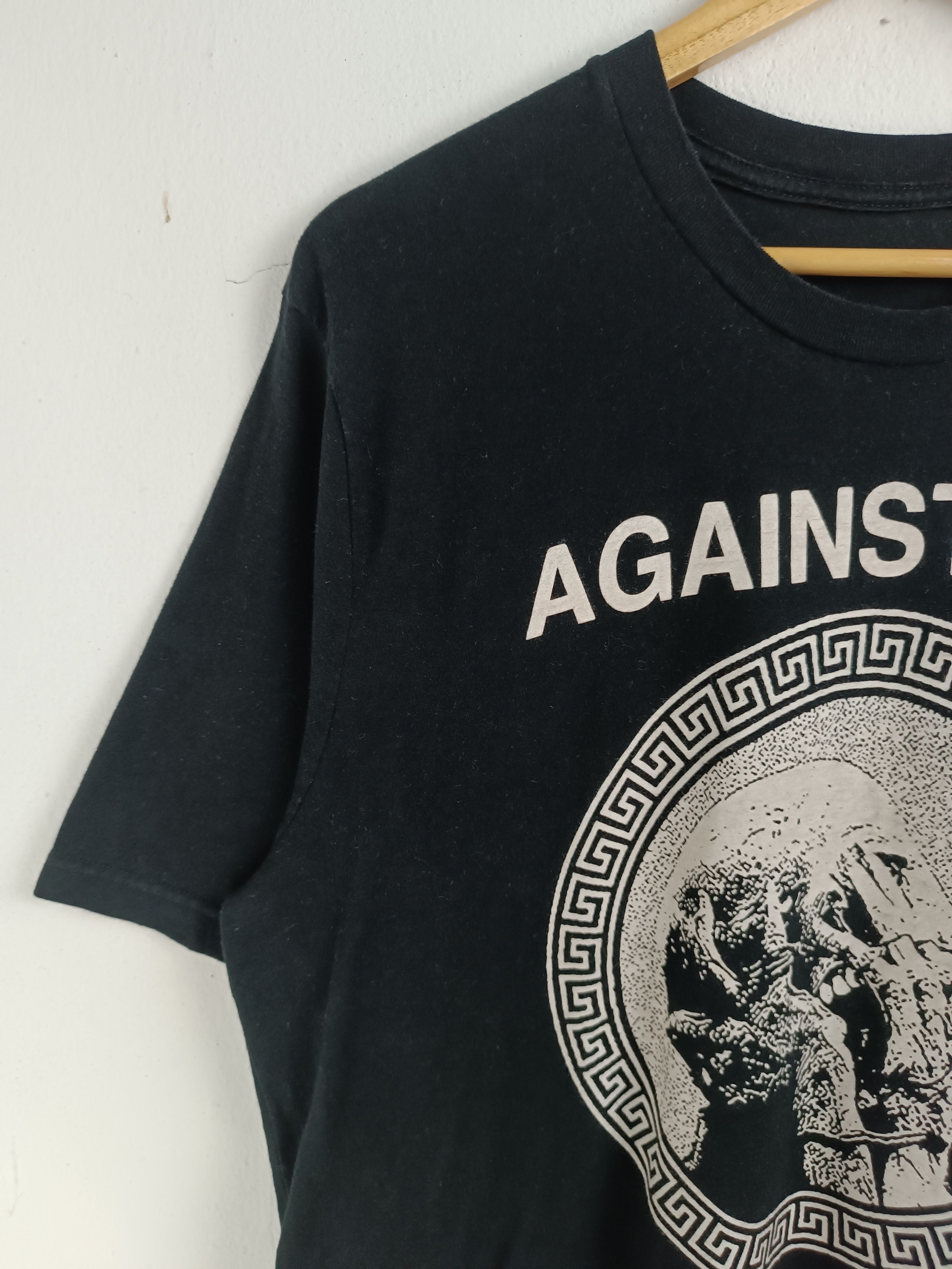 Band Tees VINTAGE 2018 AGAINST ME! PUNK TEE mxpx offspring nofx Size US L / EU 52-54 / 3 - 5 Thumbnail