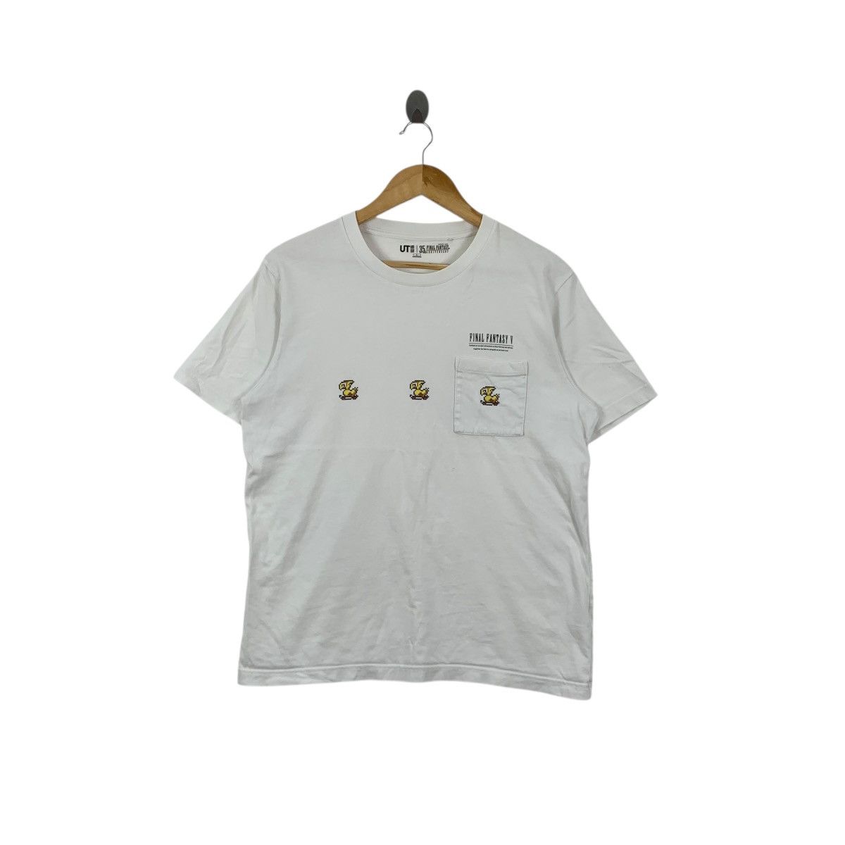 Uniqlo UNIQLO x FINAL FANTASY V 35th Anniversary Video Game Tee Size L / US 10 / IT 46 - 1 Thumbnail