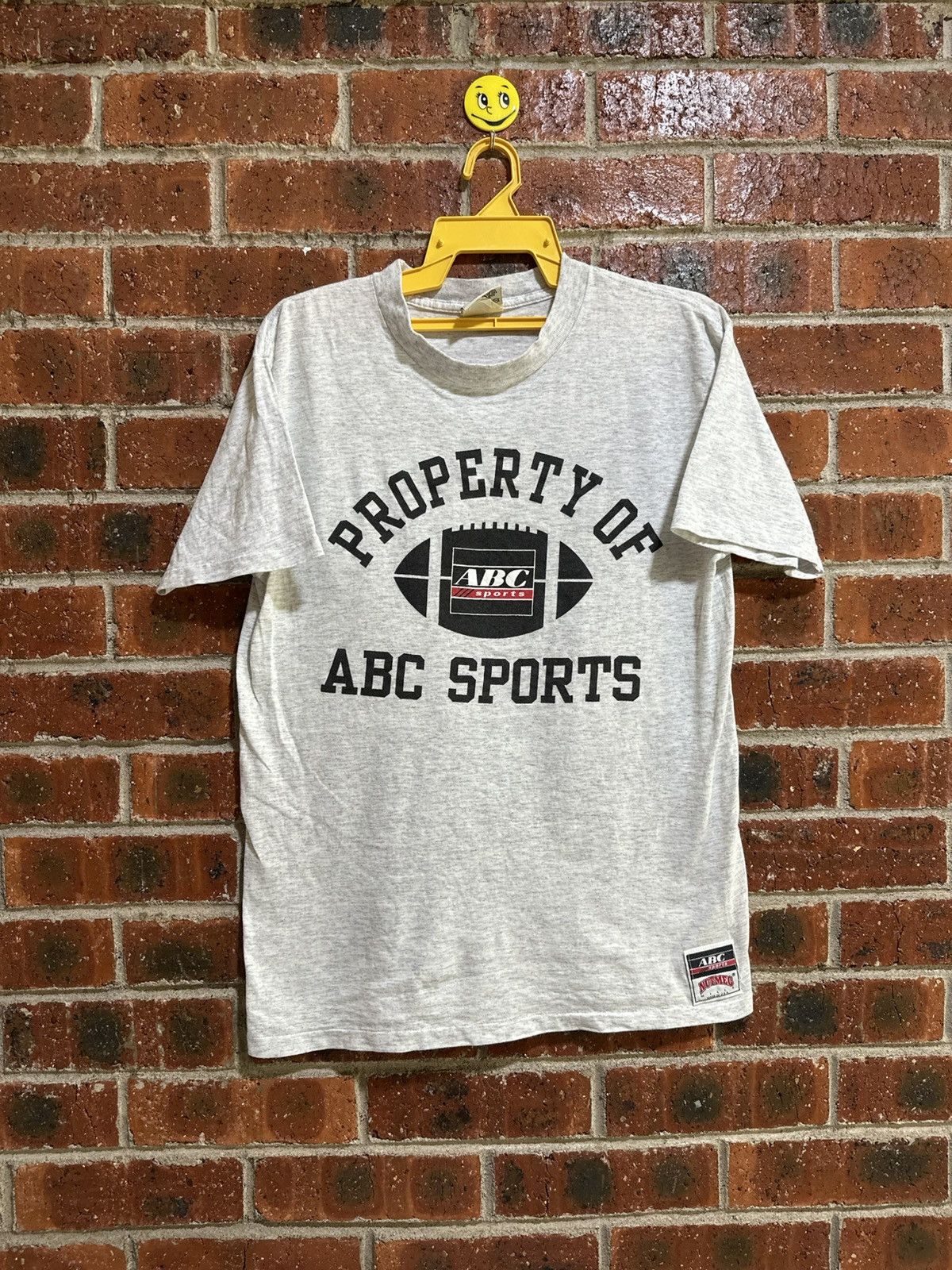 Nutmeg × Vintage Vintage Nutmeg Property Of Abc Sports Faded Tee Size US L / EU 52-54 / 3 - 1 Thumbnail