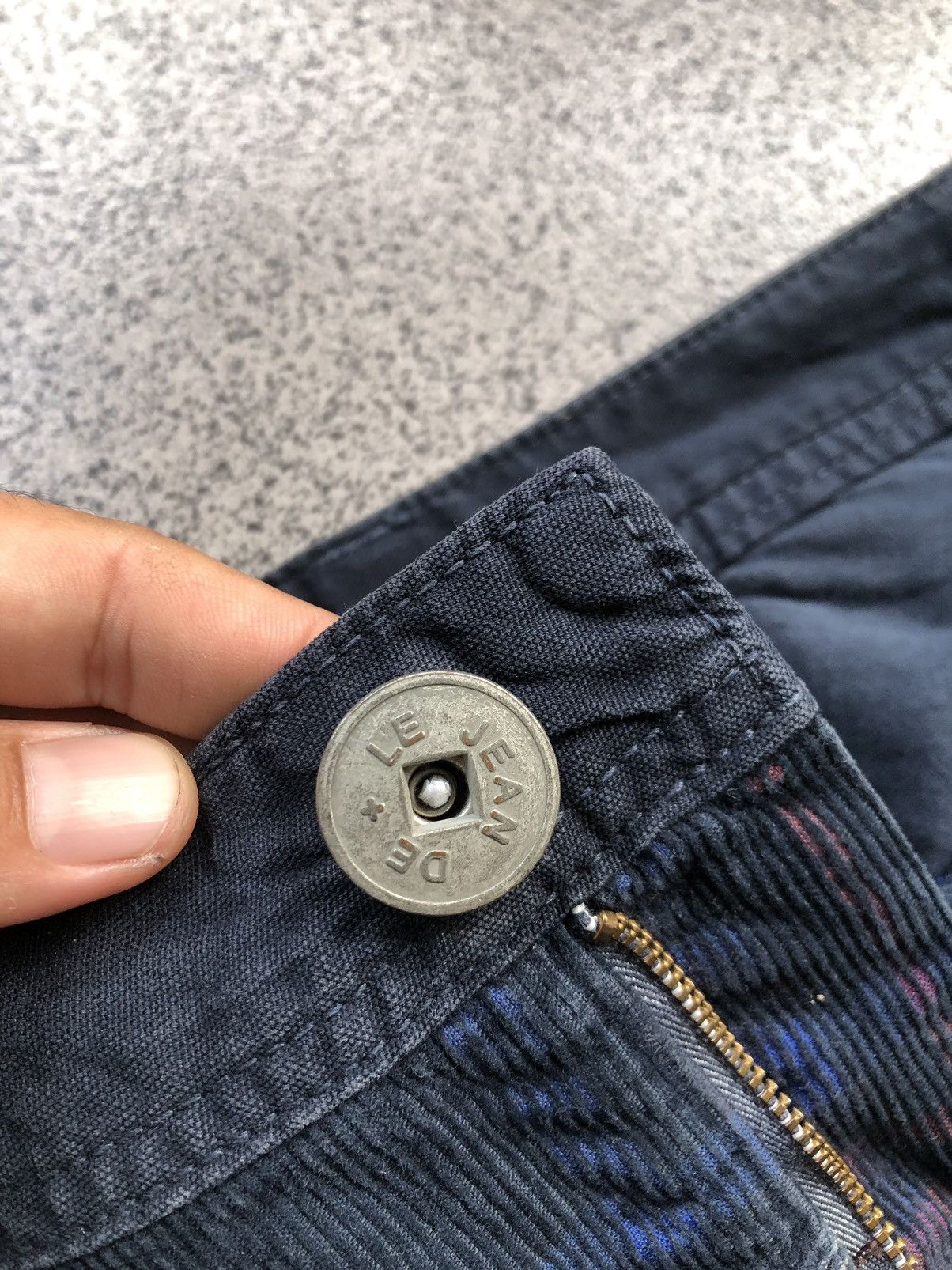 Marithe + Francois Girbaud Marithe Francois Girbaud Corduroy Pants Size US 30 / EU 46 - 17 Thumbnail