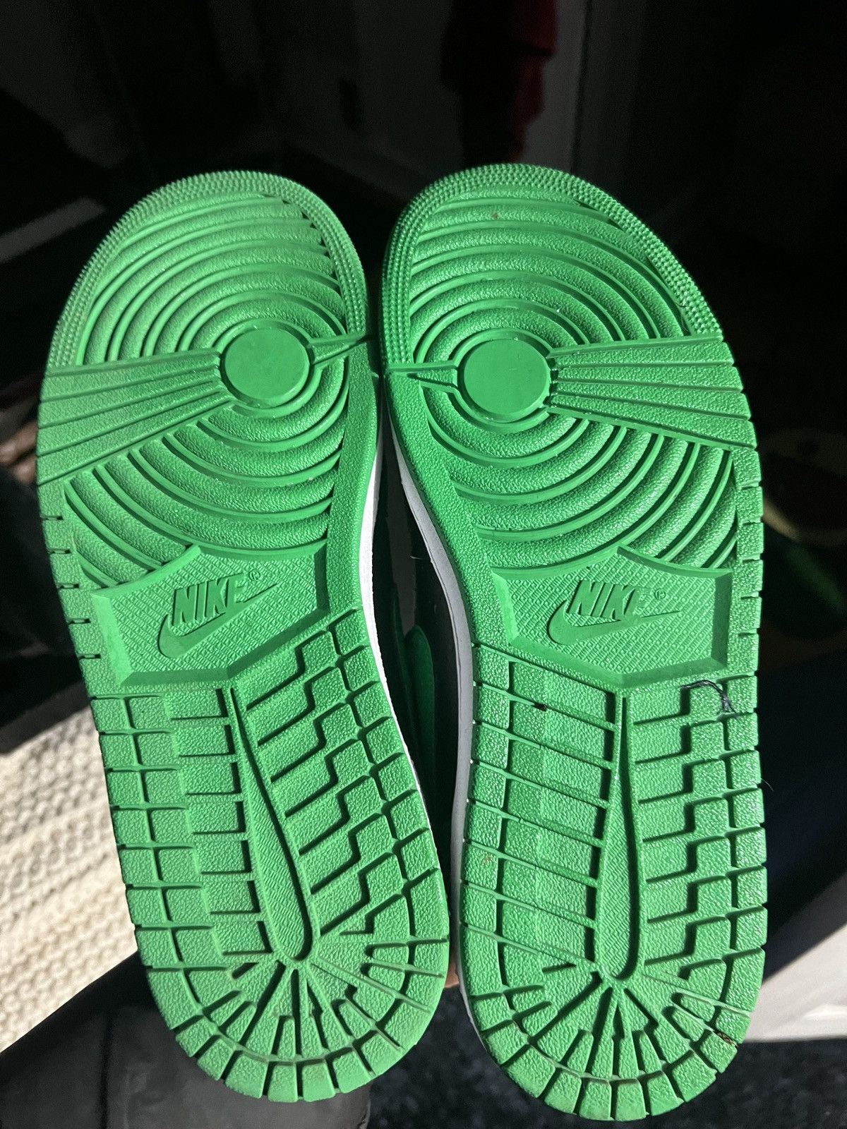 Jordan Brand Jordan 1 Low Lucky Green Size US 11 / EU 44 - 6 Thumbnail