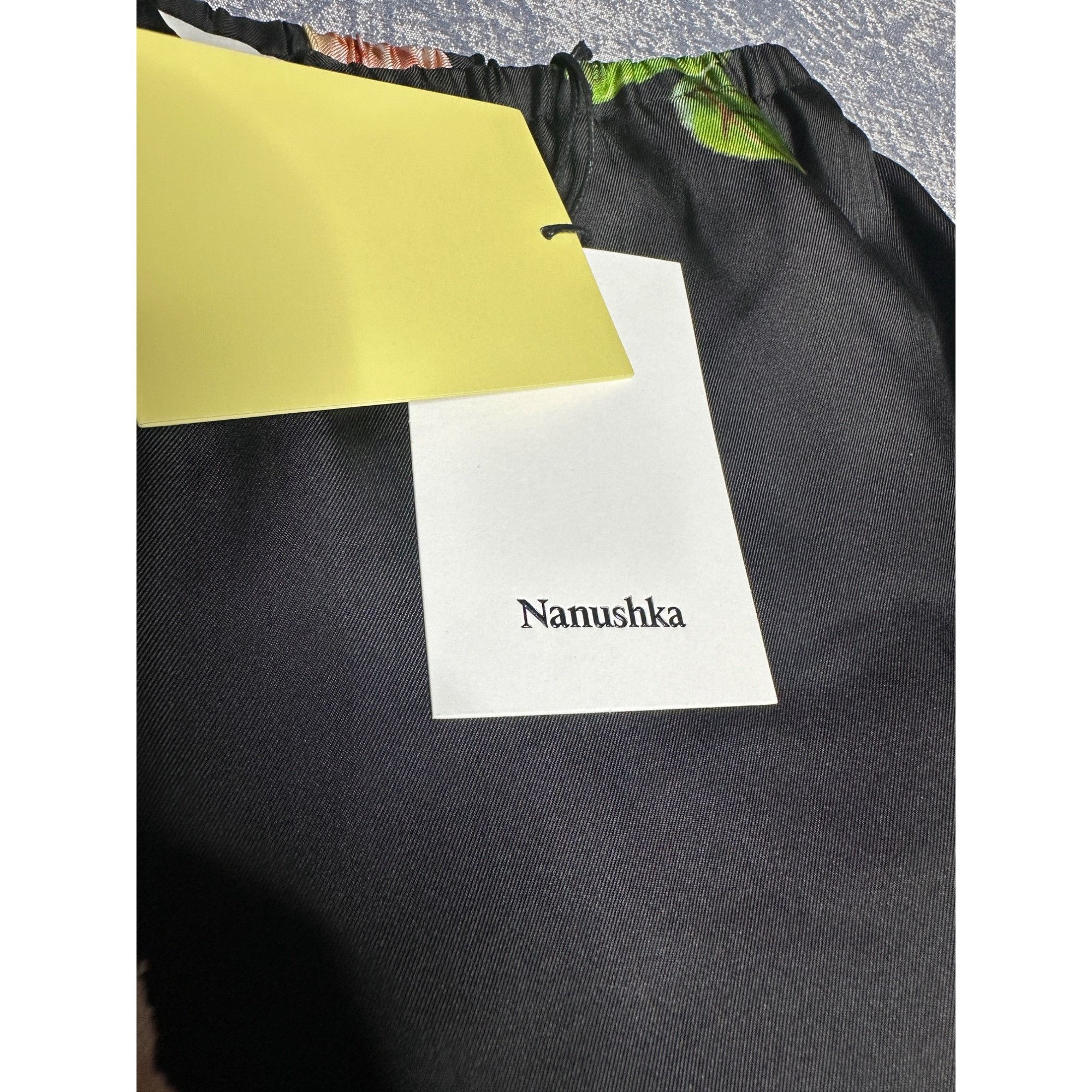 Nanushka Nanushka Dylla Silk Floral Relaxed Fit Shorts With Drawstrin Size 26" / US 2 / IT 38 - 5 Thumbnail