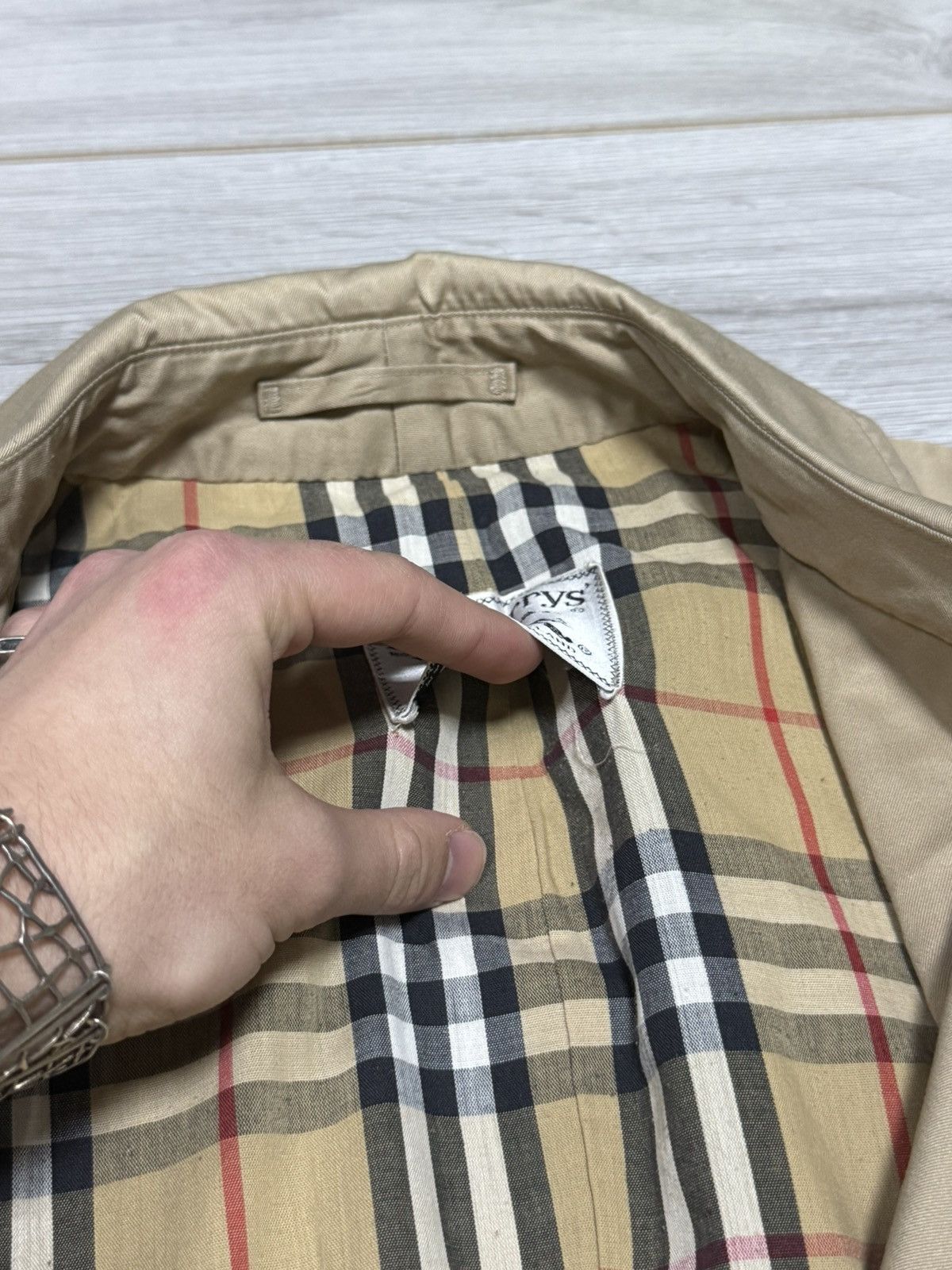 Burberry Burberry London unisexdouble breasted trench coat nova check Size US S / EU 44-46 / 1 - 13 Thumbnail