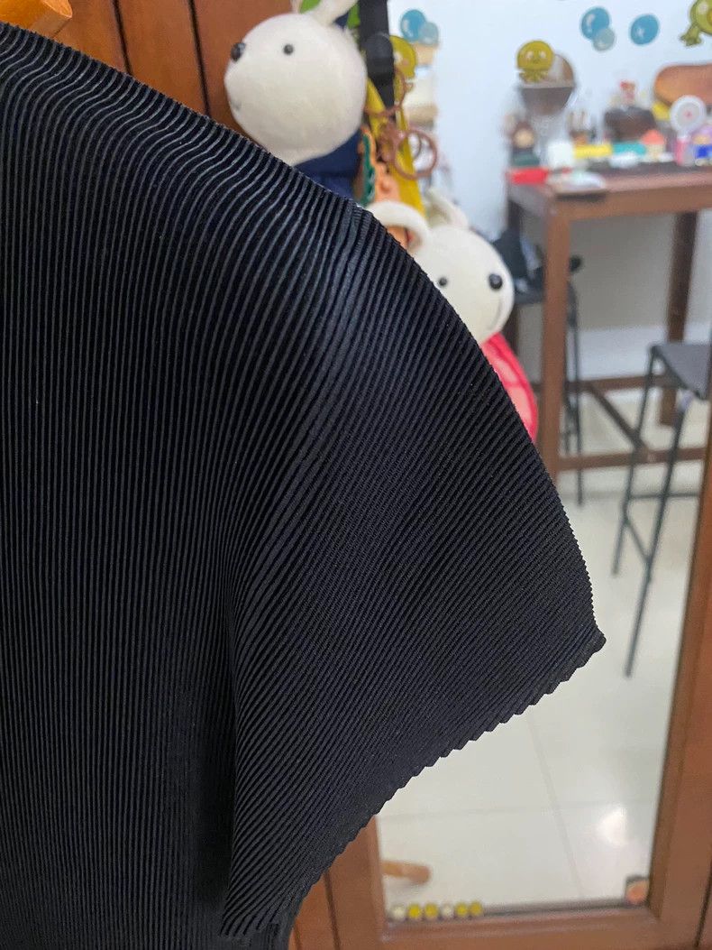 Issey Miyake Issey Miyake Black pleated short-sleeved shirt Size L / US 10 / IT 46 - 3 Thumbnail