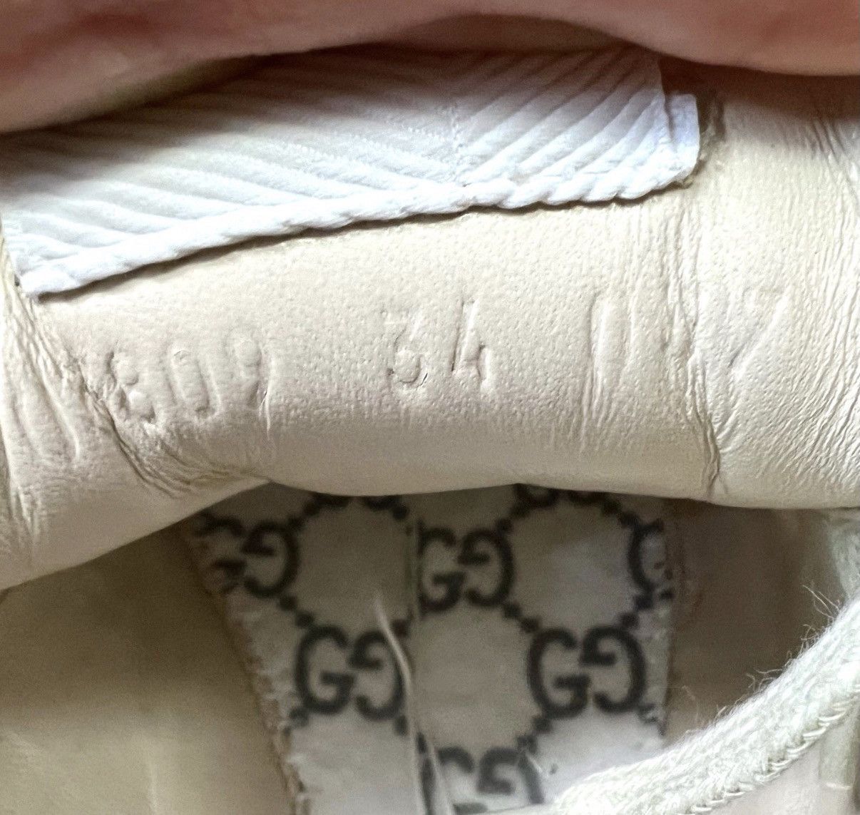 Gucci GUCCI Ivory Rhyton Low-Top Dad Sneakers K12 Size US 4 / IT 34 - 3 Thumbnail