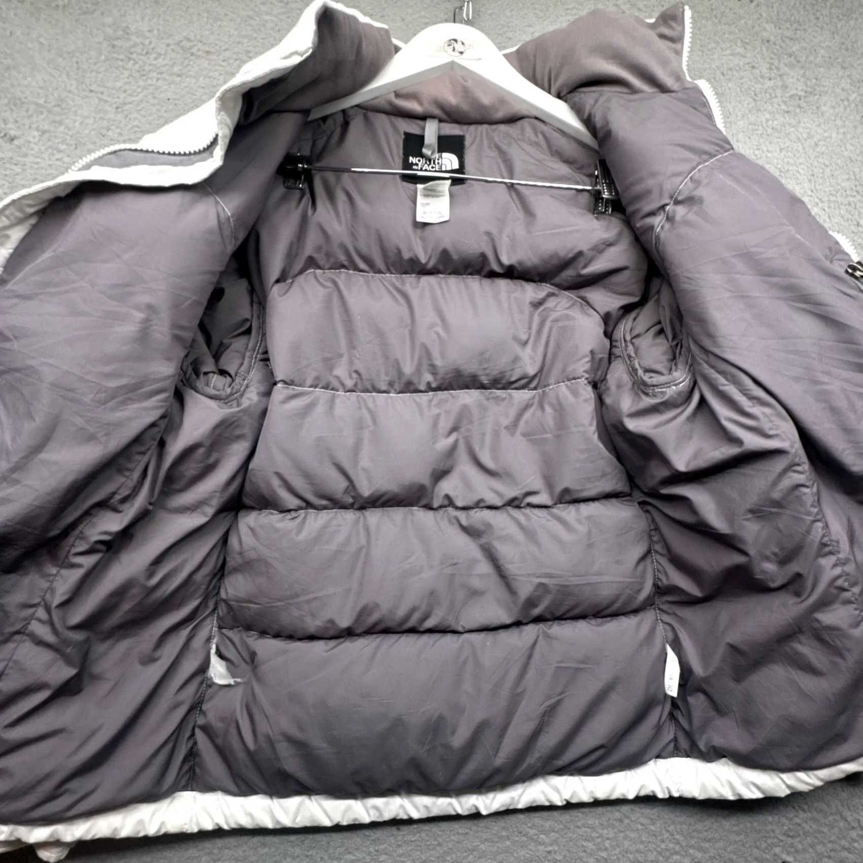 The North Face The North Face Nuptse 700 Fill Down FYG7 Puffer Jacket Womens Medium White Zip - Jacket - Womens Size M / US 6-8 / IT 42-44 - 7 Thumbnail