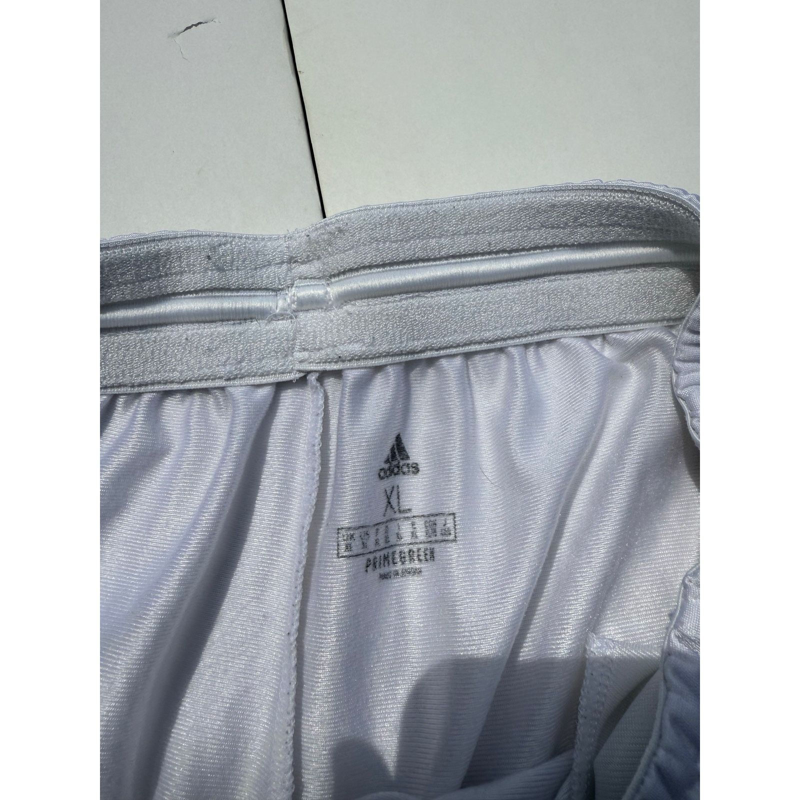 Adidas Adidas White Shorts Size US 42 / EU 58 - 3 Thumbnail