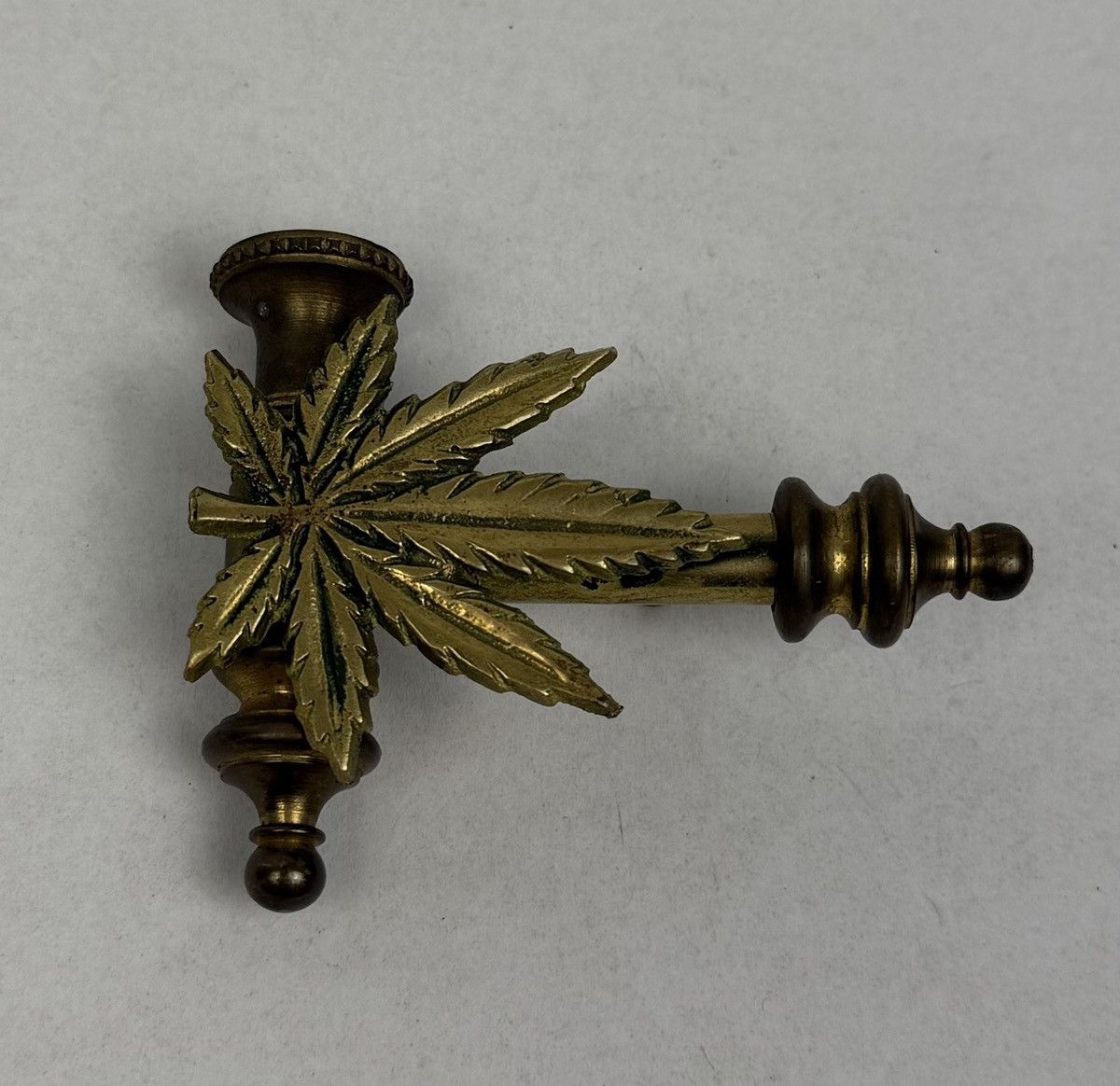 Other Vintage Marijuana Weed Leaf Brass Hippie Pipe Belt Buckle Size ONE SIZE - 1 Thumbnail