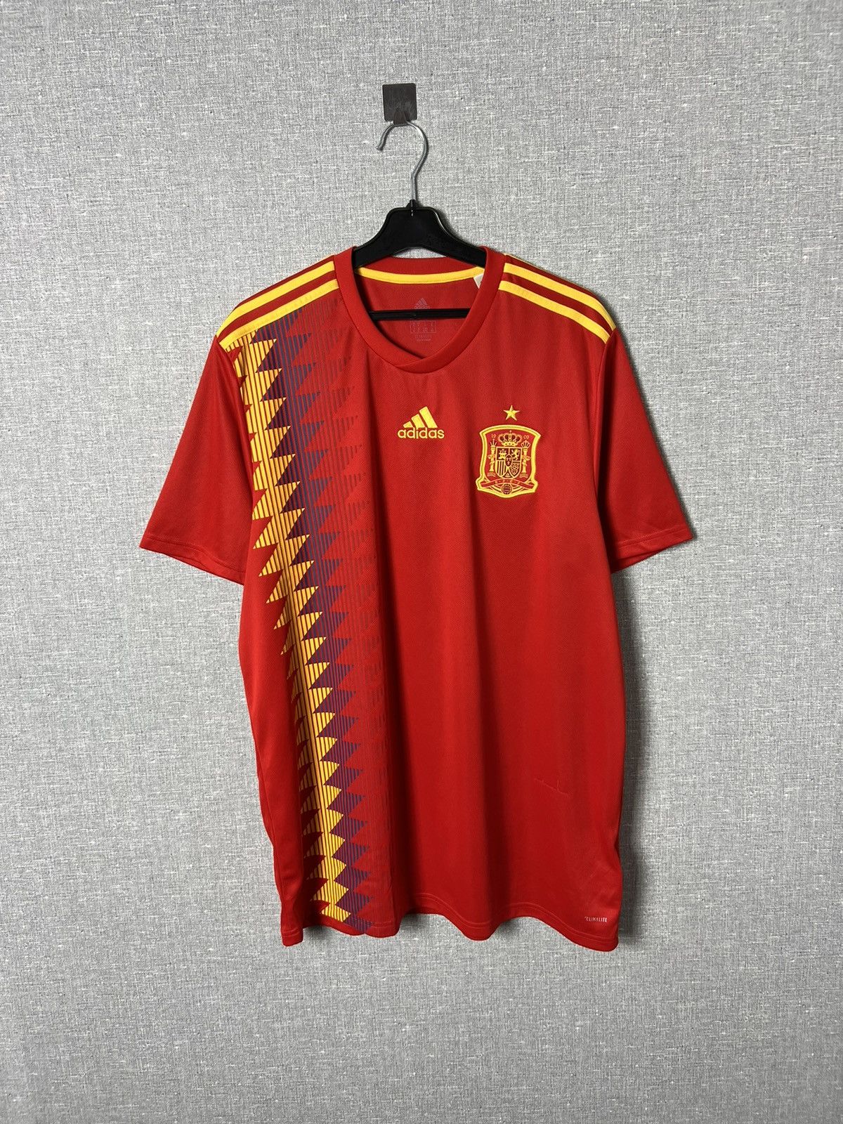 Adidas ADIDAS SPAIN NATIONAL TEAM 2017 / 2018 HOME FOOTBALL JERSEY Size US XL / EU 56 / 4 - 1 Thumbnail