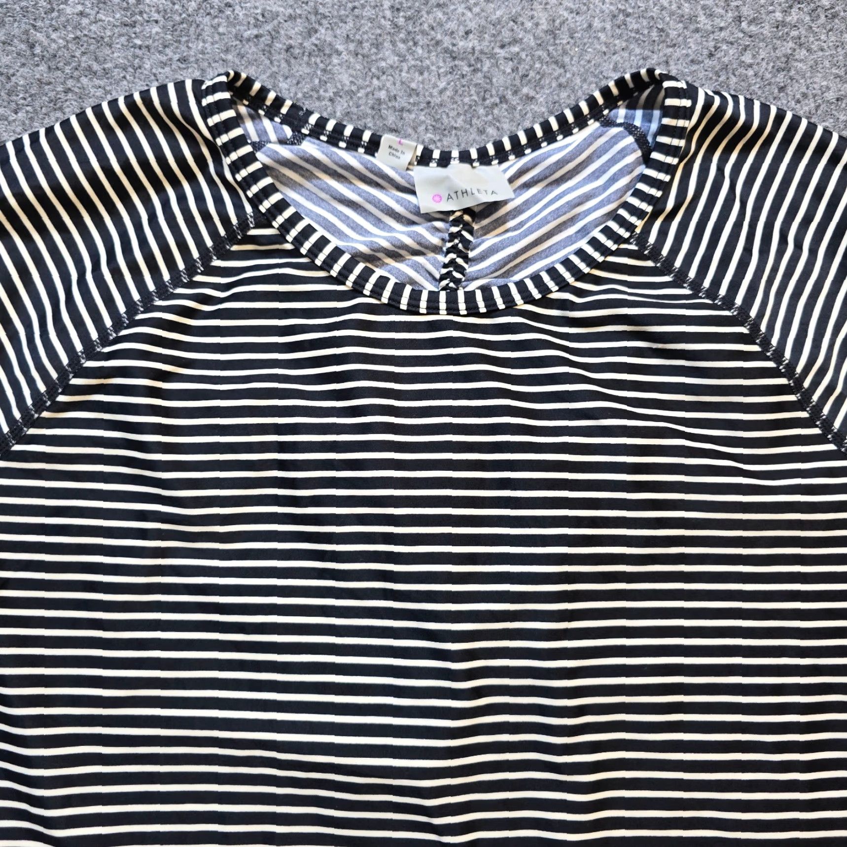 Athleta Athleta Top Womens L Black White Striped Nylon Stretch Performance Workout Blouse Knit Ruched Size L / US 10 / IT 46 - 2 Thumbnail