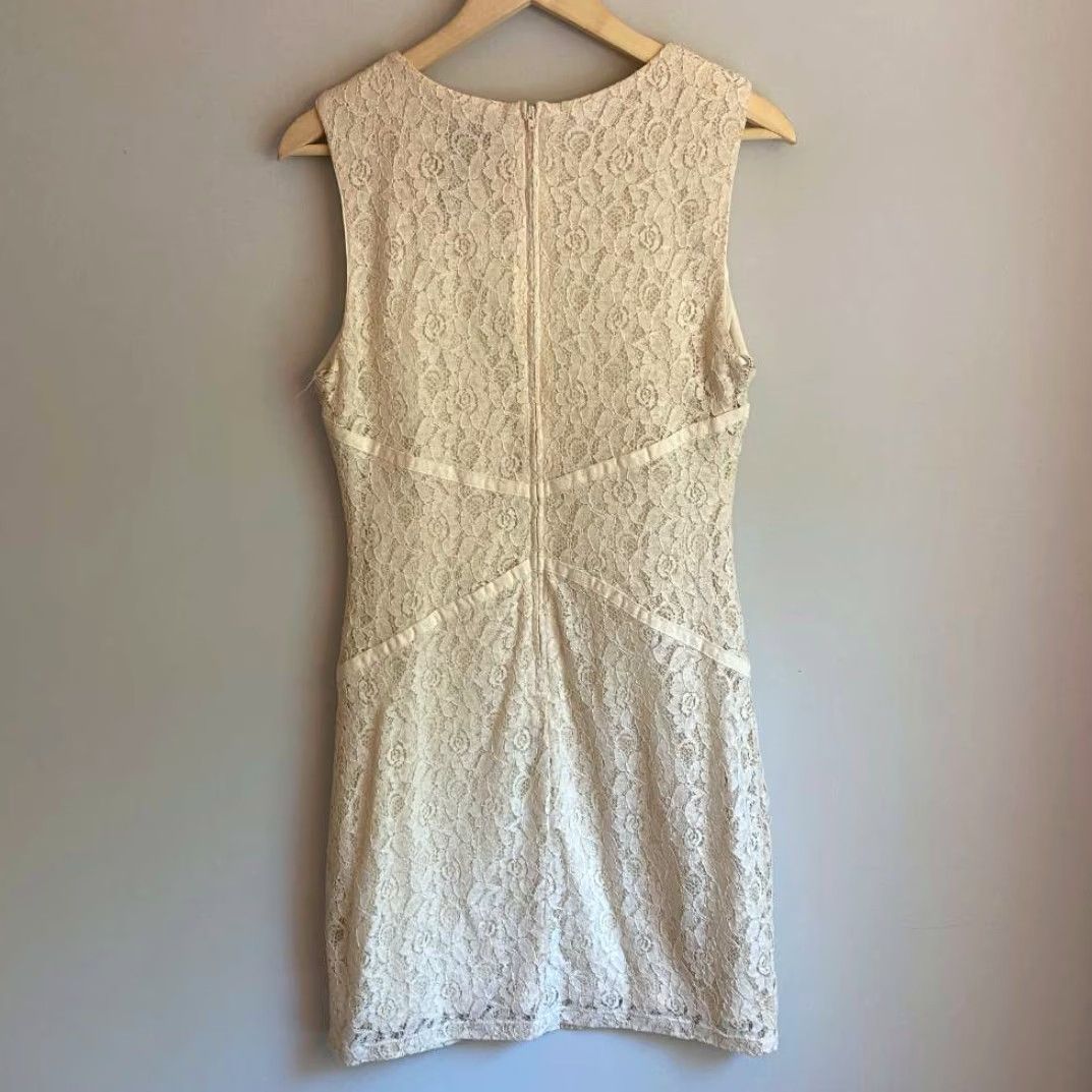 Vintage Bisou Bisou Women's Ivory Floral Lace Sheath Dress Knee Length Sleeveless Size 10 Size L / US 10 / IT 46 - 2 Thumbnail