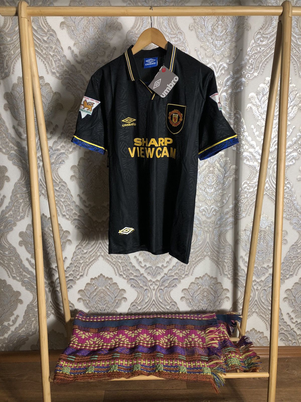 Umbro VINTAGE UMBRO FC MANCHESTER UNITED ENGLAND SOCCER JERSEY 90s Size US L / EU 52-54 / 3 - 2 Thumbnail