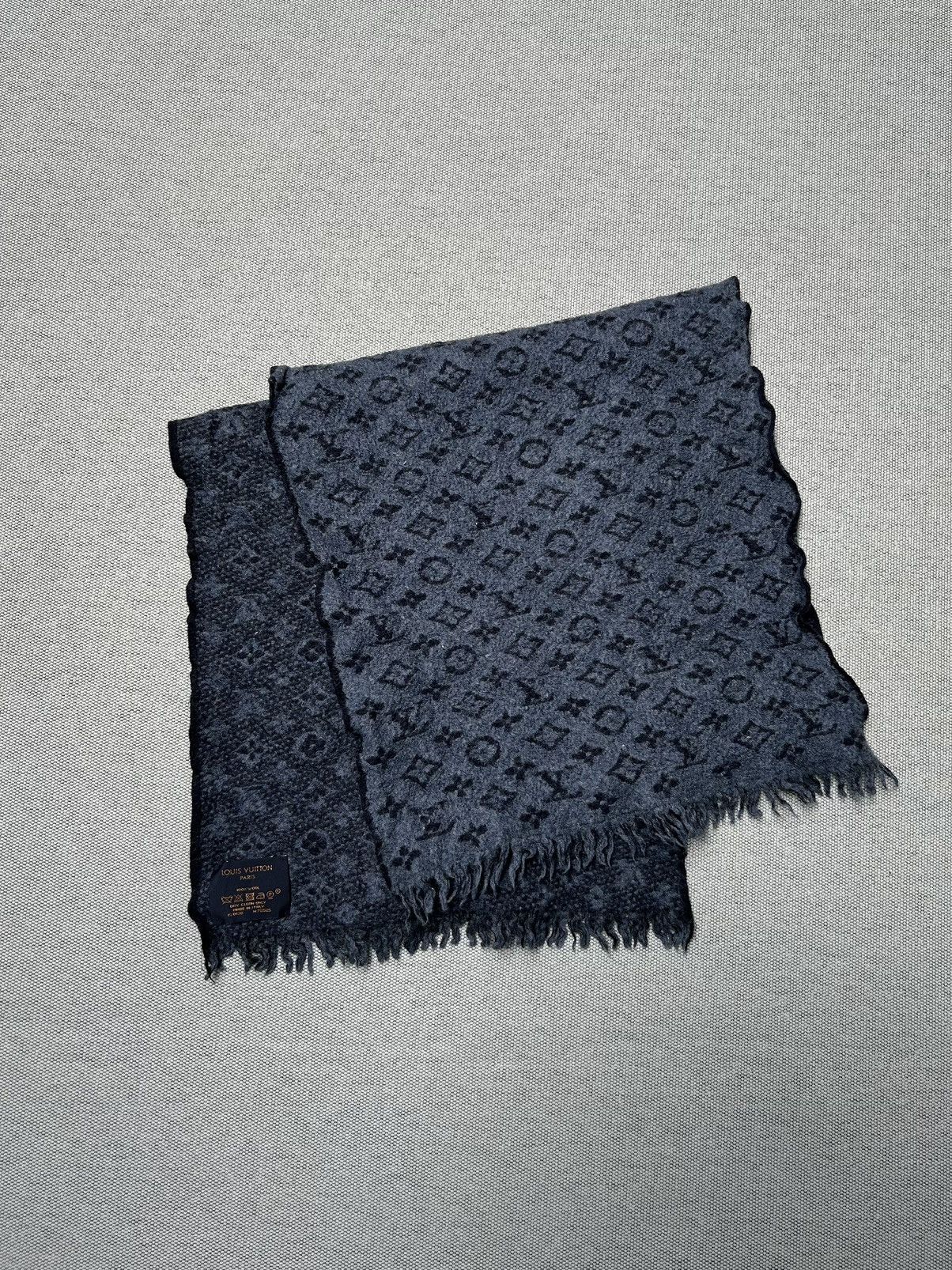 Louis Vuitton Louis Vuitton Navy Monogram Scarf Size ONE SIZE - 1 Thumbnail