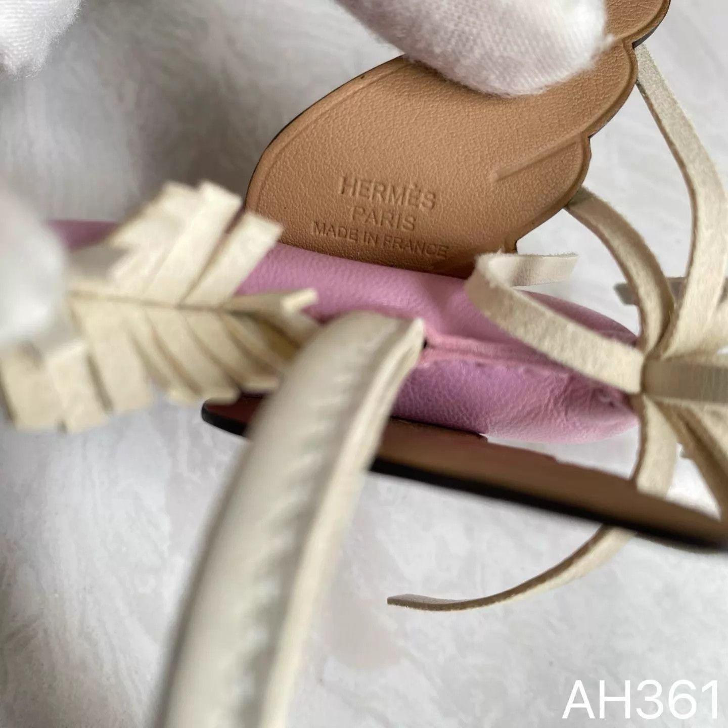 Hermes Hermes Pegasus Bag Charm Dream Pink & Biscuit Wings Z Stamp Size ONE SIZE - 4 Thumbnail