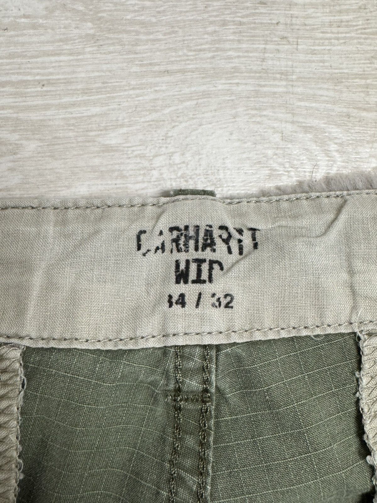 Carhartt × Vintage Carhartt Vintage Baggy Cargo Pants Center Logo Multi pocket Size US 34 / EU 50 - 13 Thumbnail