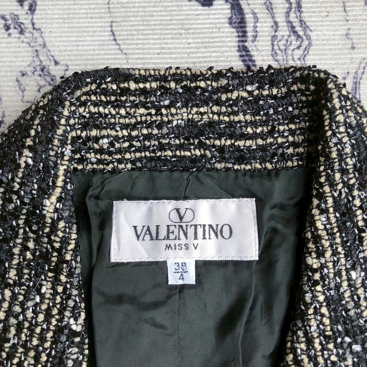 Valentino Vintage 90s Valentino Miss V Textured Tweed Jacket Size XS / US 0-2 / IT 36-38 - 6 Thumbnail