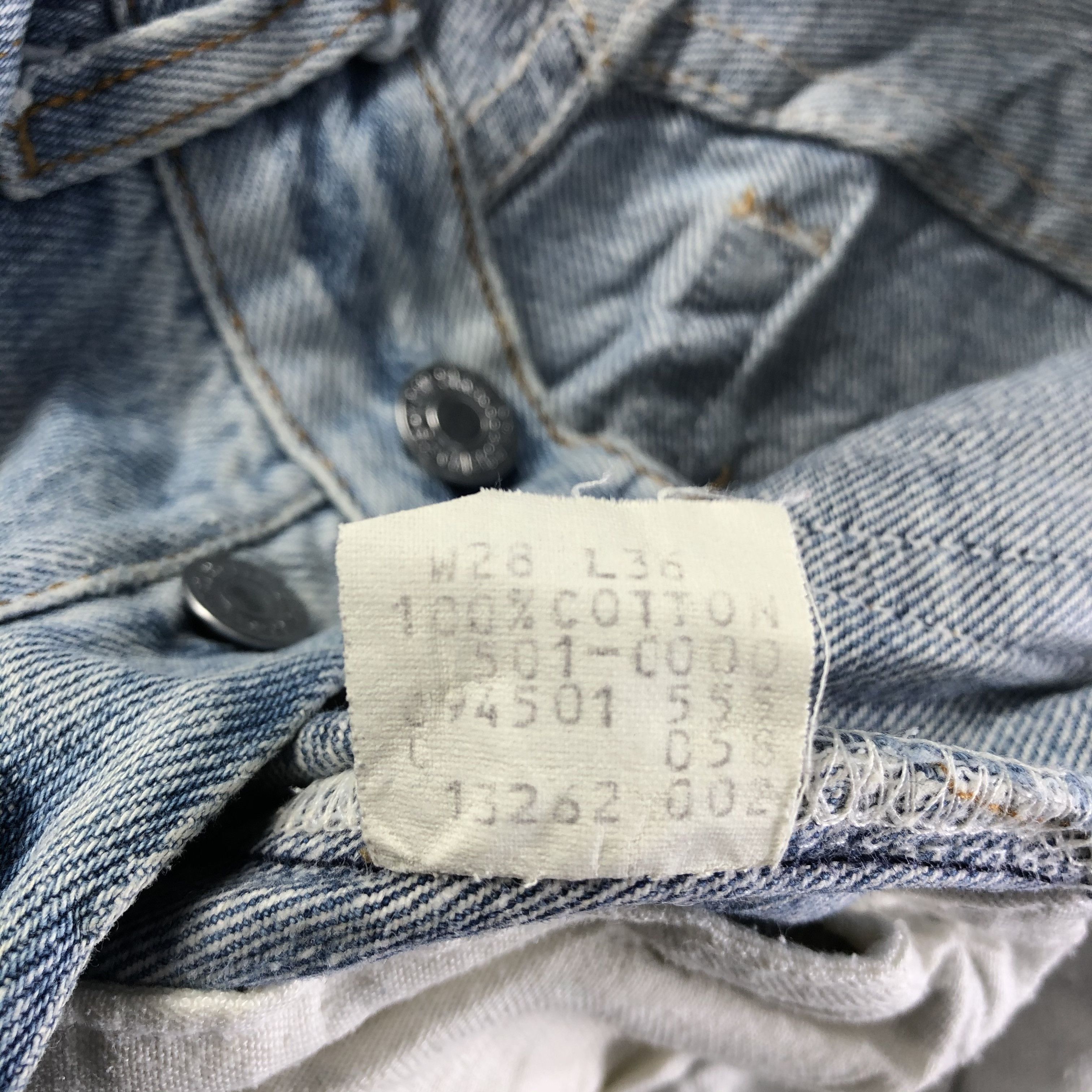 Levi's 90s Vintage Light Wash Levis 501 Jeans-J4537 Size US 26 / EU 42 - 10 Thumbnail