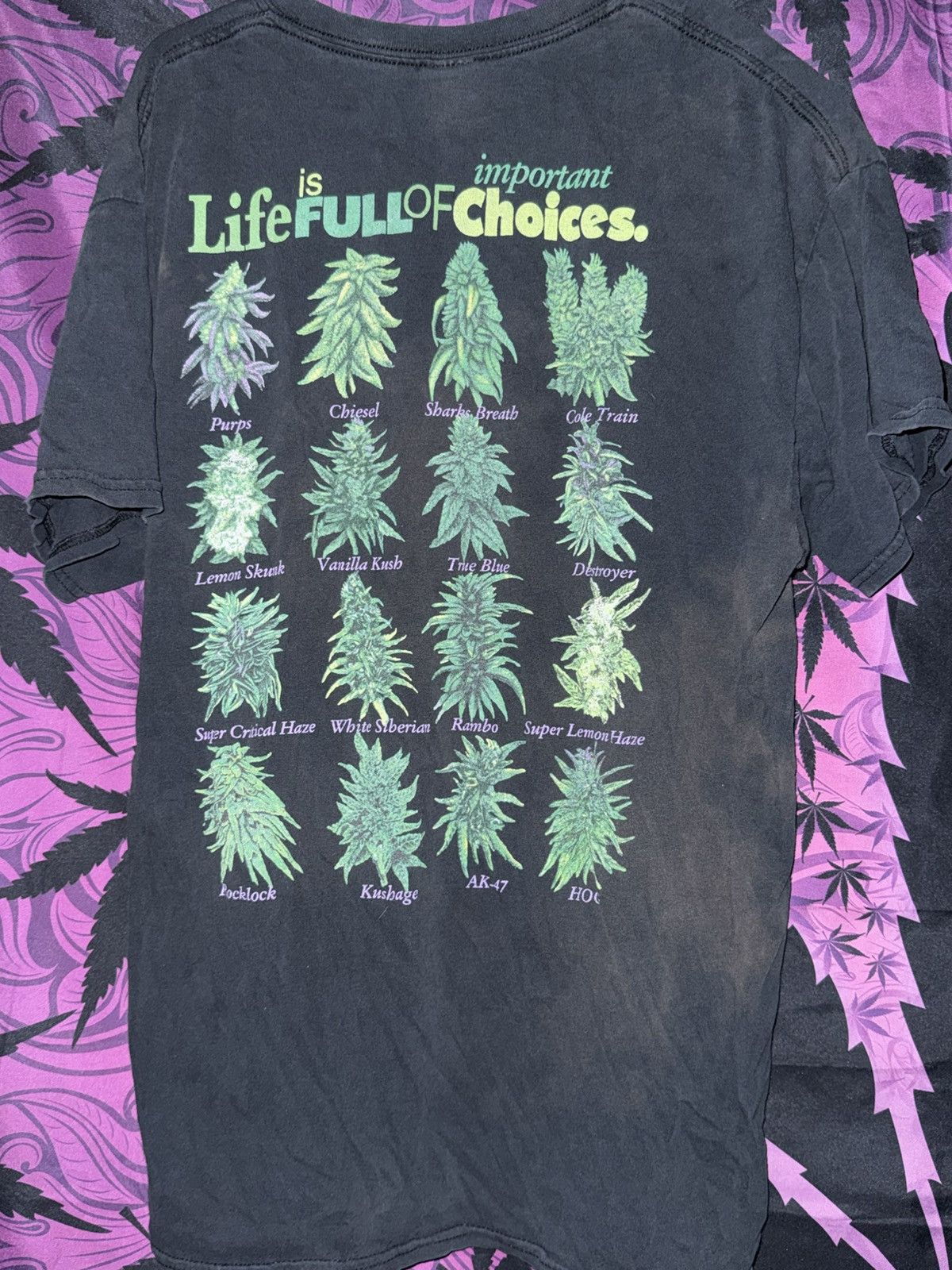 Vintage Vintage "Life Full of Choices" Cannabis Strain T-Shirt Size US L / EU 52-54 / 3 - 3 Thumbnail