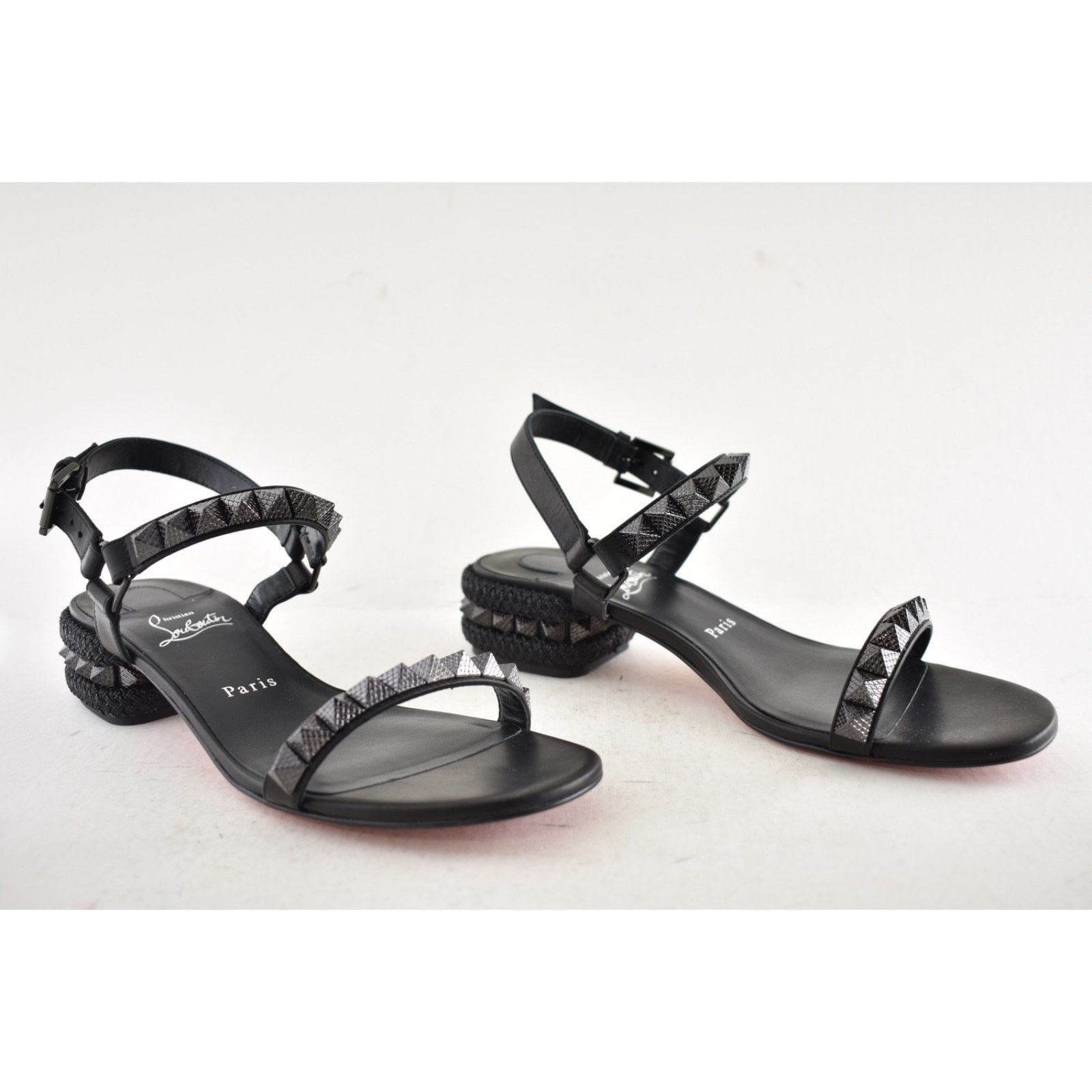 Christian Louboutin Christian Louboutin Pyrasand 30 Black Leather Sandal 35.5 Size US 5.5 / IT 35.5 - 4 Thumbnail