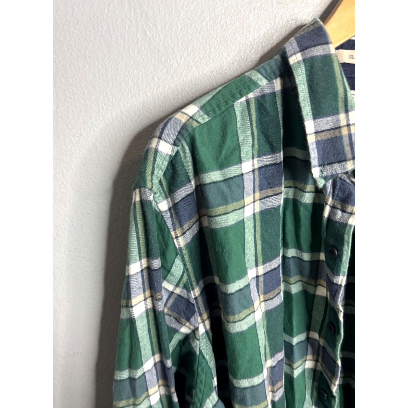 Vintage L.L.Bean Shirt Mens L Green Plaid Flannel Cotton Button Up Slim Fit with Pockets Size US L / EU 52-54 / 3 - 2 Thumbnail
