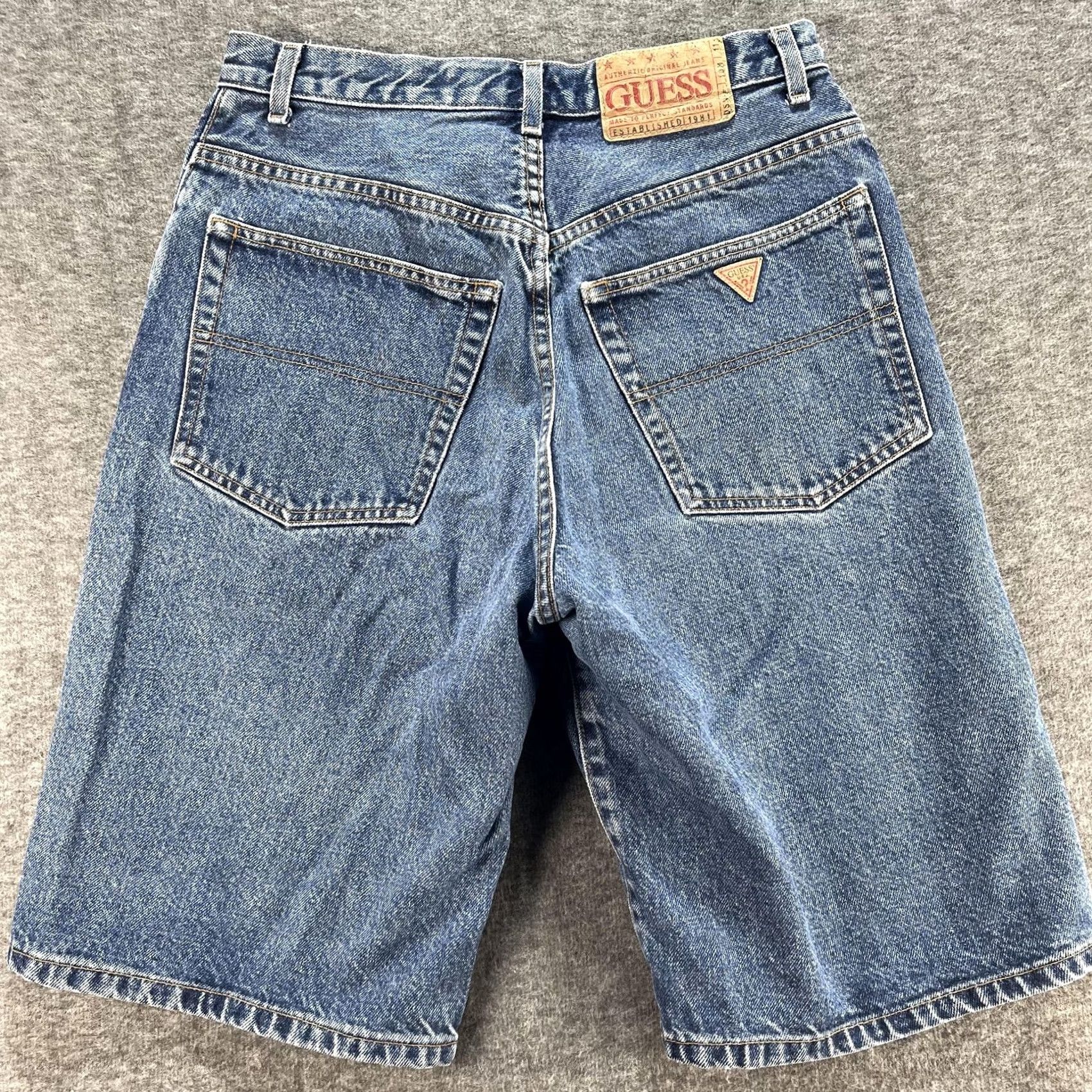 Guess VINTAGE GUESS Jeans Shorts Bermuda Mens 29 Blue Denim Made in USA Triangle Patch 90s Size US 29 - 2 Thumbnail