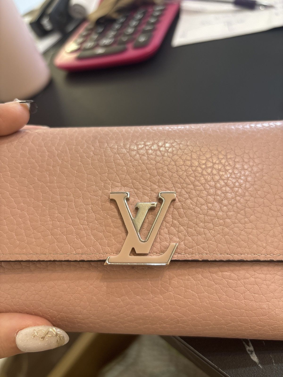 Louis Vuitton Louis Vuitton Capucines Compact XS Wallet Size ONE SIZE - 14 Thumbnail