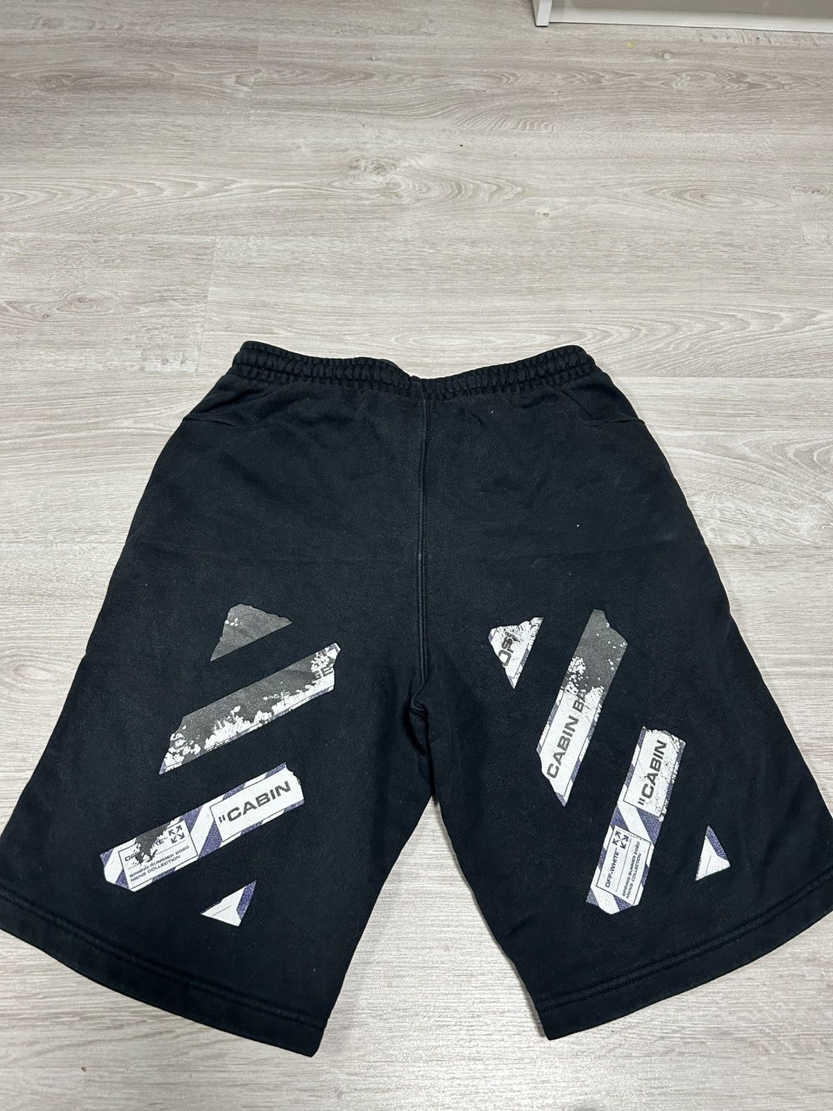 Off-White OFFWHITE short Pants black Size M 32” faded black Size US 32 / EU 48 - 1 Thumbnail