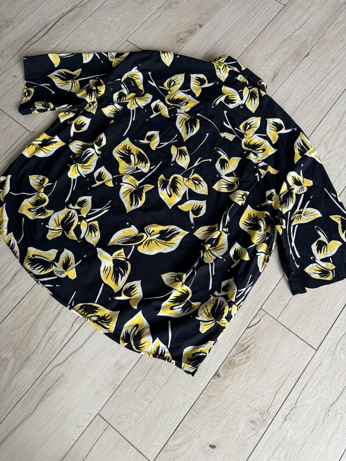 Marni SS16 Marni Floral Shortsleeve Shirt Size US L / EU 52-54 / 3 - 8 Thumbnail