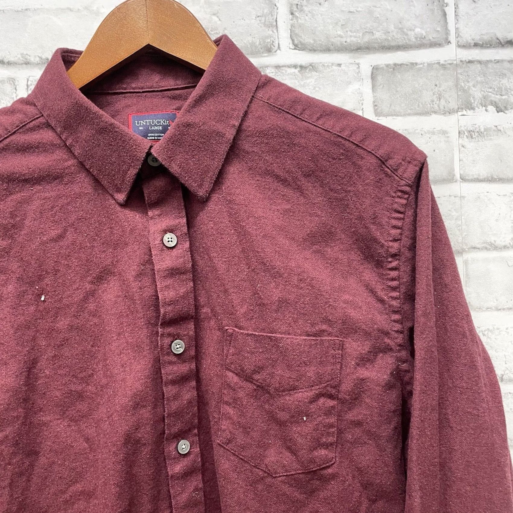 UNTUCKit UNTUCKit Button-Down Shirt Mens L Long Sleeve 100% Cotton Maroon Red Shirt Size US L / EU 52-54 / 3 - 2 Thumbnail