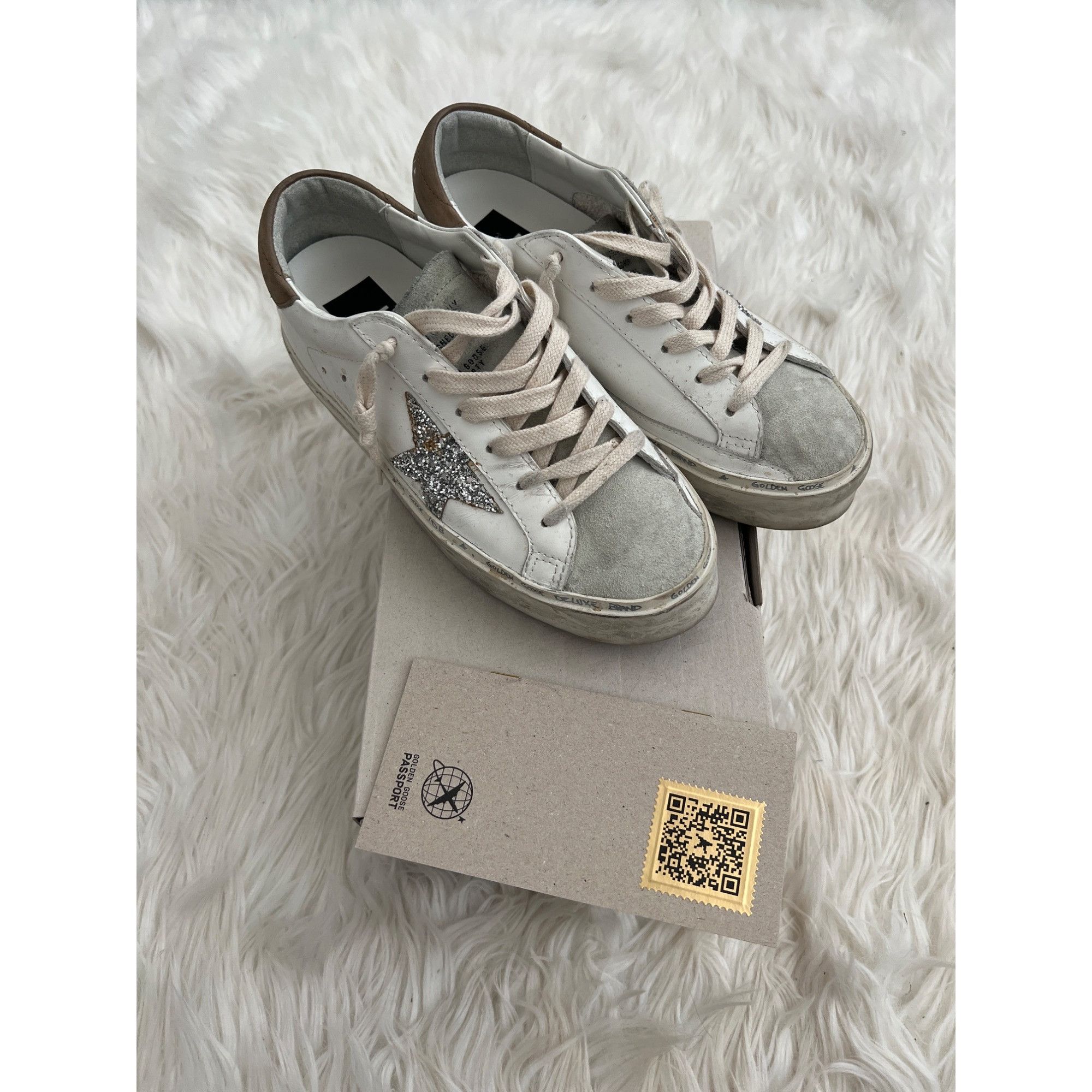 Golden Goose Golden Goose Hi Star Glitter Low-Top Sneakers Size US 7 / IT 37 - 1 Thumbnail