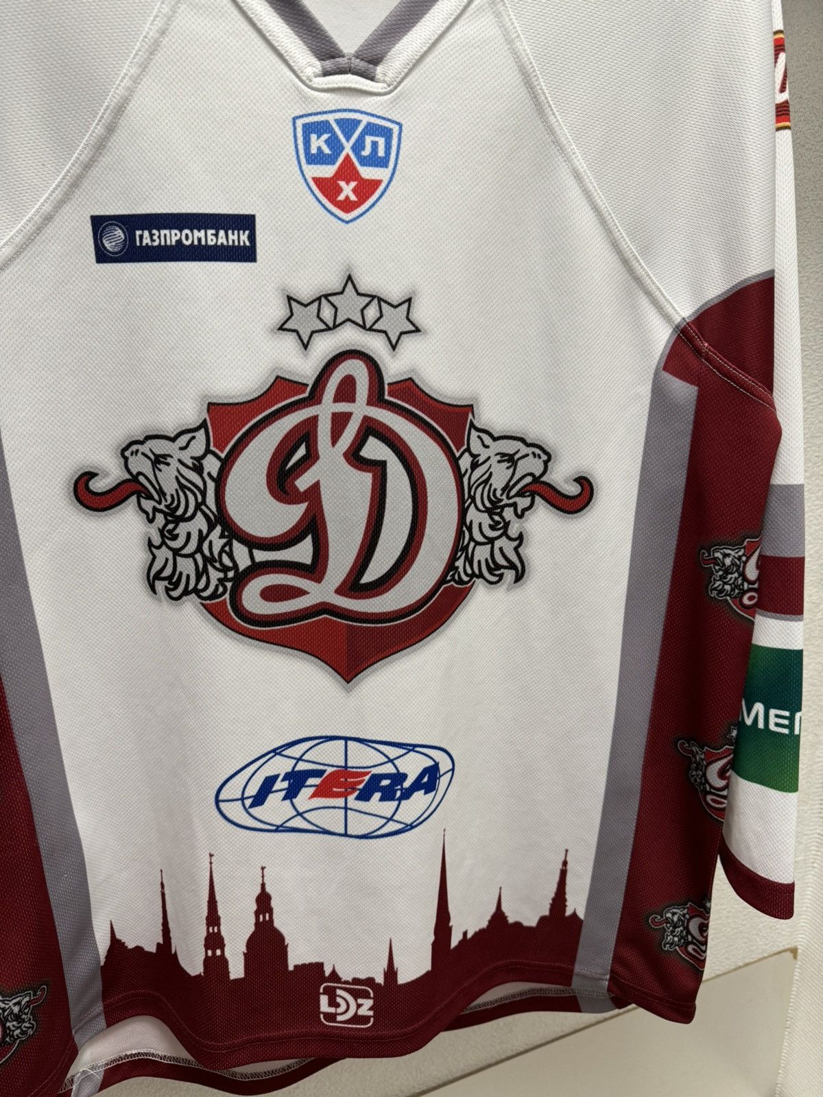 Vintage Dinamo Riga vintage longsleeve hockey jersey KHL m sz Size US M / EU 48-50 / 2 - 7 Thumbnail