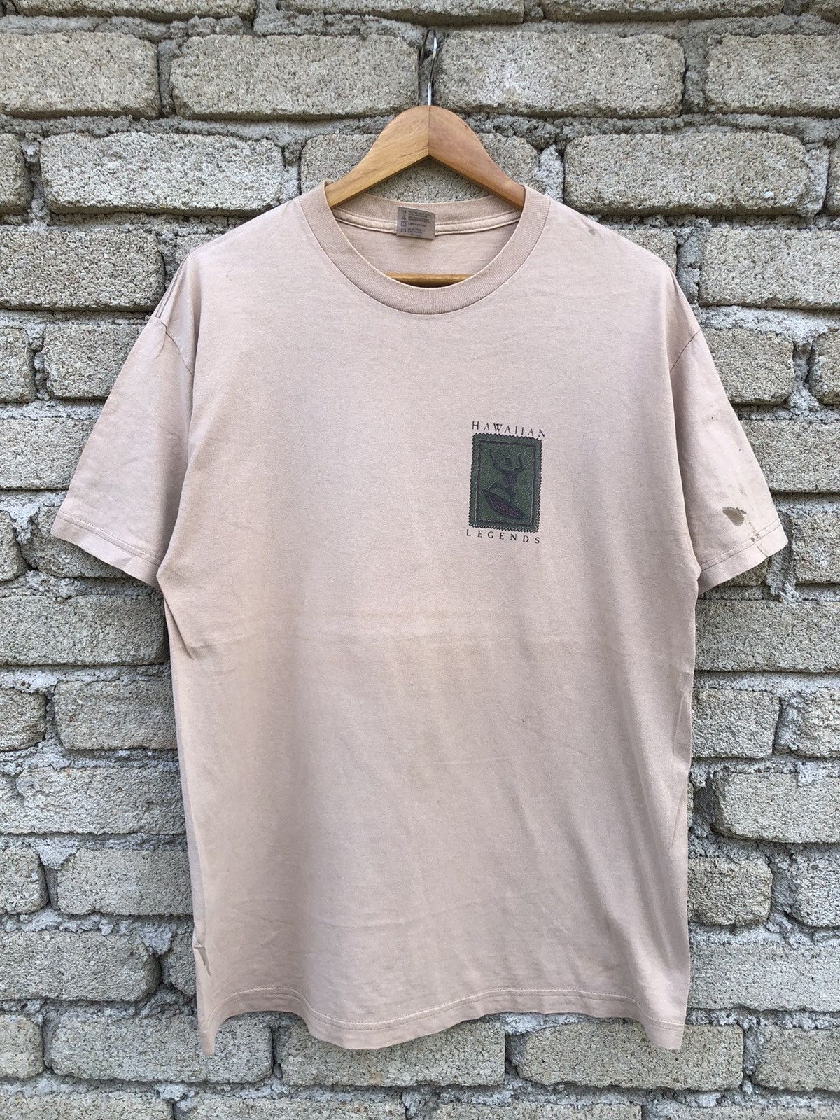 Vintage Vintage 90s Hawaiian Legends Backhit Tshirt Size US L / EU 52-54 / 3 - 9 Thumbnail