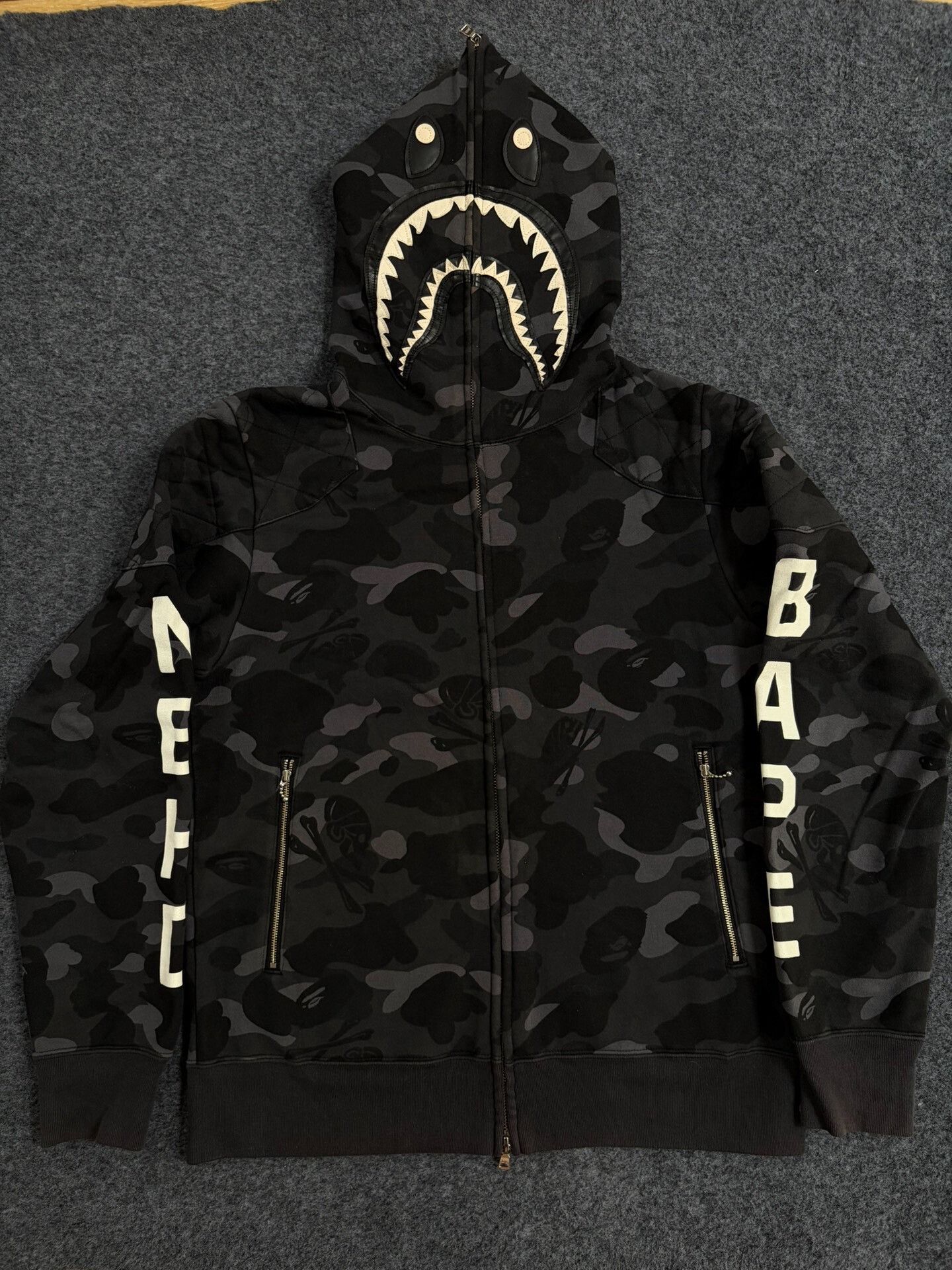 Bape Bape Nbhd Multi Shark Sweatshirt Size US L / EU 52-54 / 3 - 1 Thumbnail