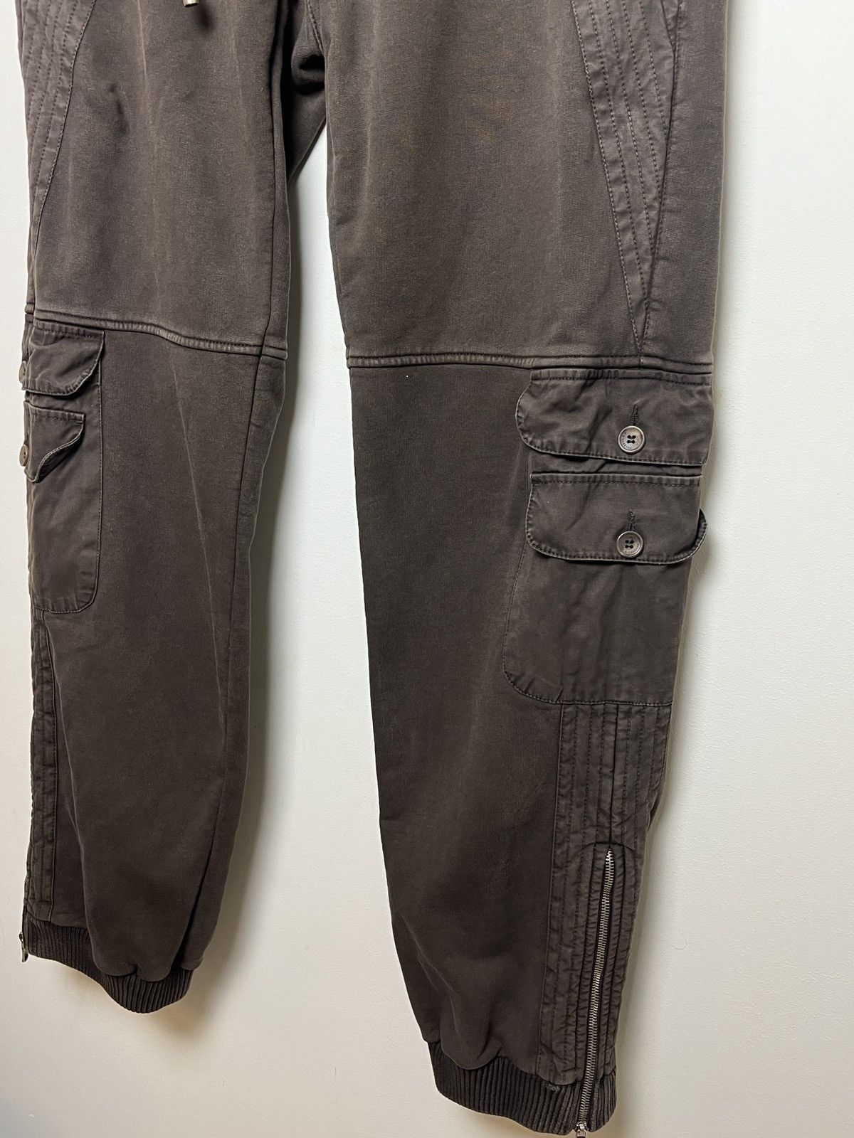 Dolce & Gabbana dolce&gabbana y2k multipocket double waist cargo sweatpants Size US 34 / EU 50 - 7 Thumbnail
