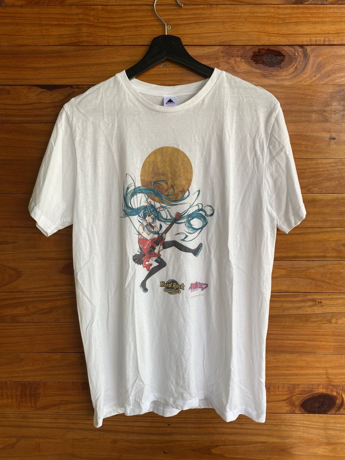 Hard Rock Cafe Vintage Hard Rock Experience x Hatsune Miku Collaboration Size US M / EU 48-50 / 2 - 3 Thumbnail