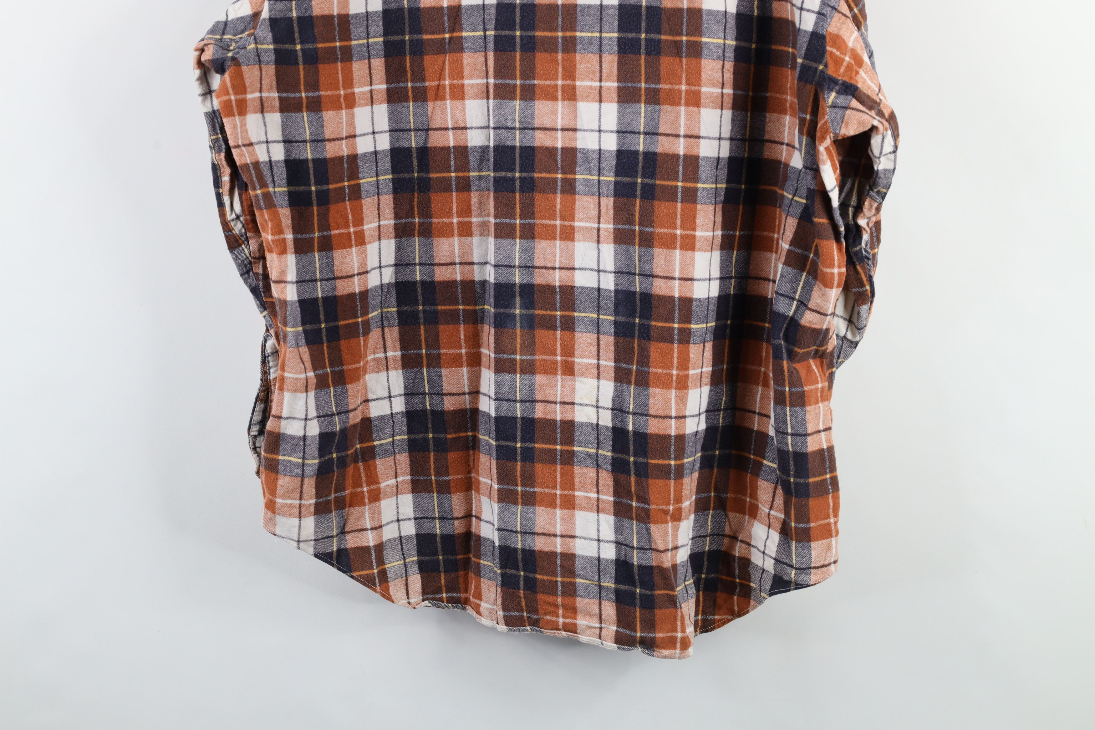 Vintage Vintage 70s Streetwear Workwear Flannel Button Shirt Plaid Size US XL / EU 56 / 4 - 11 Thumbnail