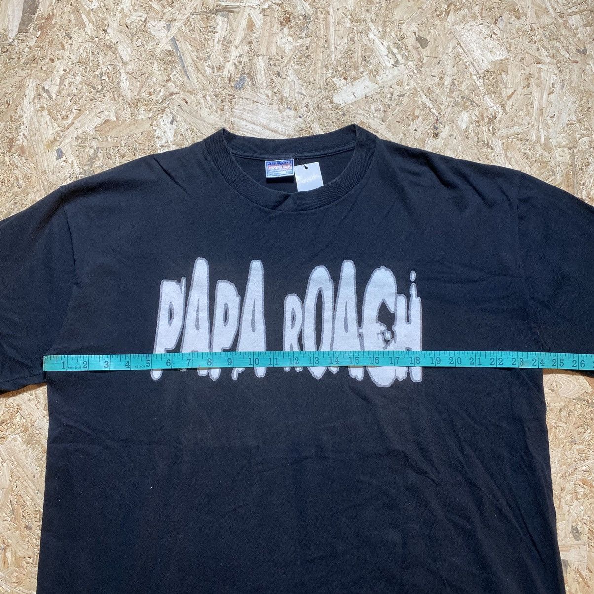 Band Tees Vintage Nu Metal Papa Roach Tee Size US XL / EU 56 / 4 - 11 Thumbnail