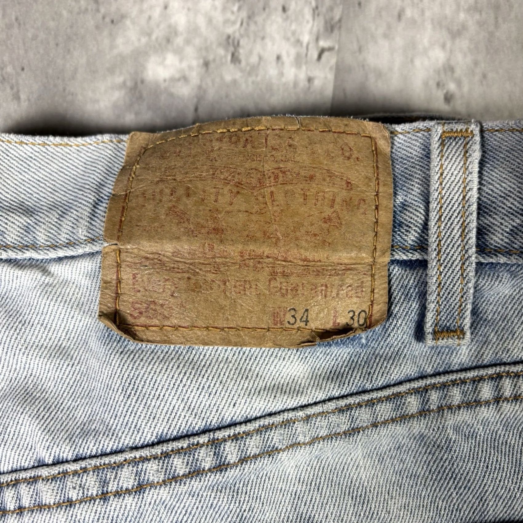 Levi's VINTAGE Levi's 90s Jeans Blue Adult 34x30 Tapered Leg Baggy Light Wash Mens Size US 34 / EU 50 - 5 Thumbnail