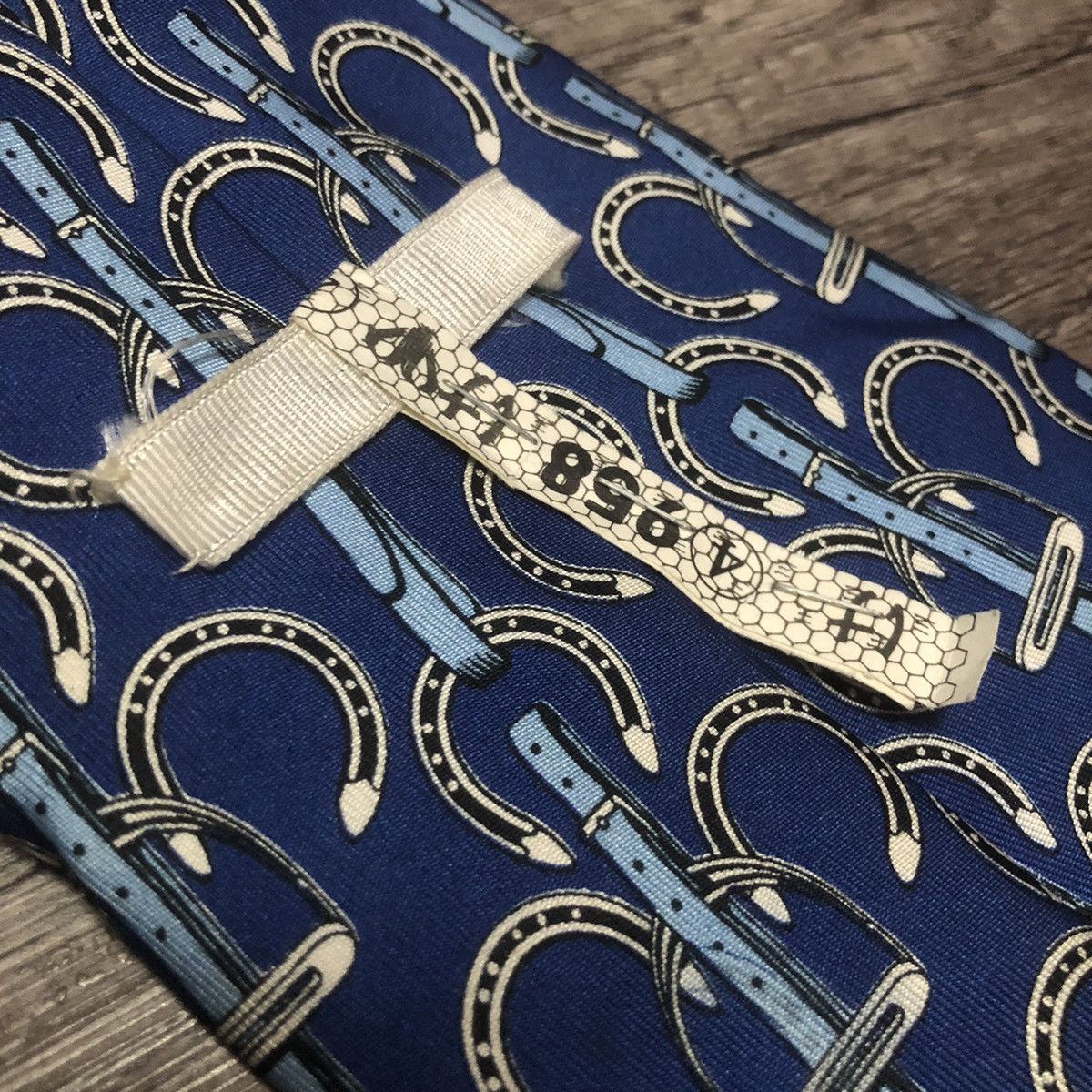Hermes × Vintage HERMES PARIS TIE 100% SOIE Size ONE SIZE - 11 Thumbnail