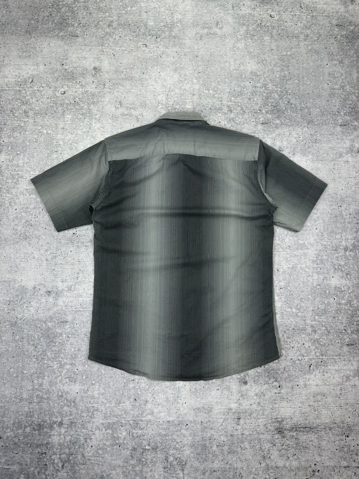 Diesel Vintage Diesel Basic Jeans Logo Short Sleeve Button Shirt Size US L / EU 52-54 / 3 - 11 Thumbnail
