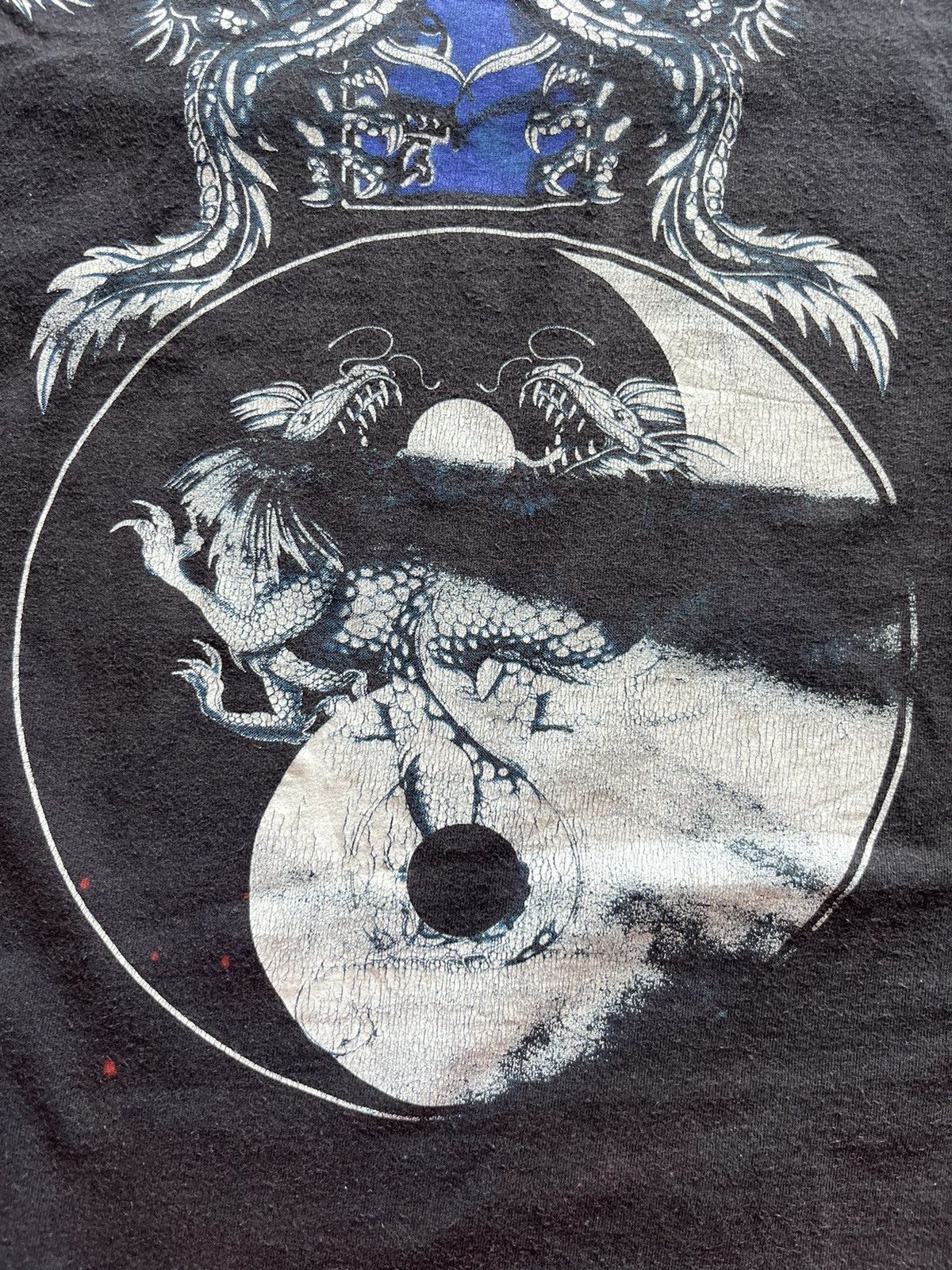 Vintage Vintage YIN YANG Dragons Art design Tshirt Size US XL / EU 56 / 4 - 9 Thumbnail
