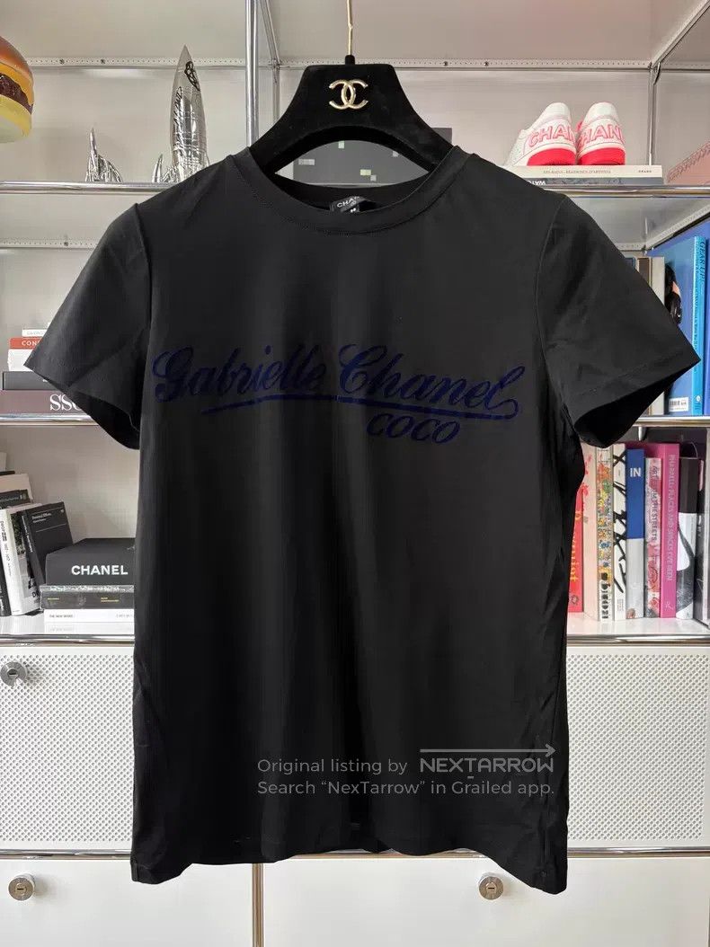 Chanel Chanel Black and blue velvet logo short sleeves Size XS / US 0-2 / IT 36-38 - 1 Thumbnail