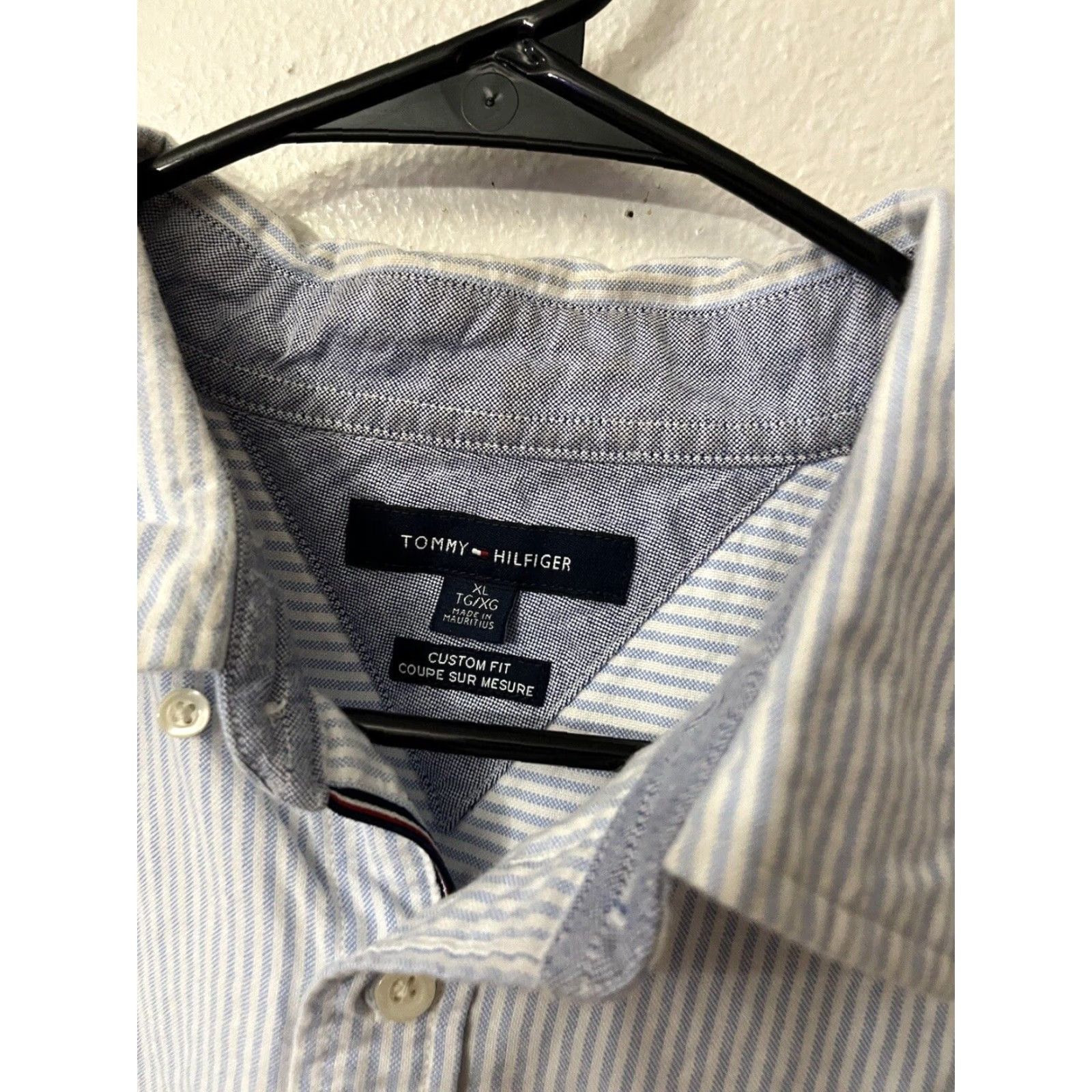 Tommy Hilfiger VINTAGE Tommy Hilfiger Shirt Mens XL Blue Cotton Button-Down Stripe Collared Button-Up Size US XL / EU 56 / 4 - 3 Thumbnail