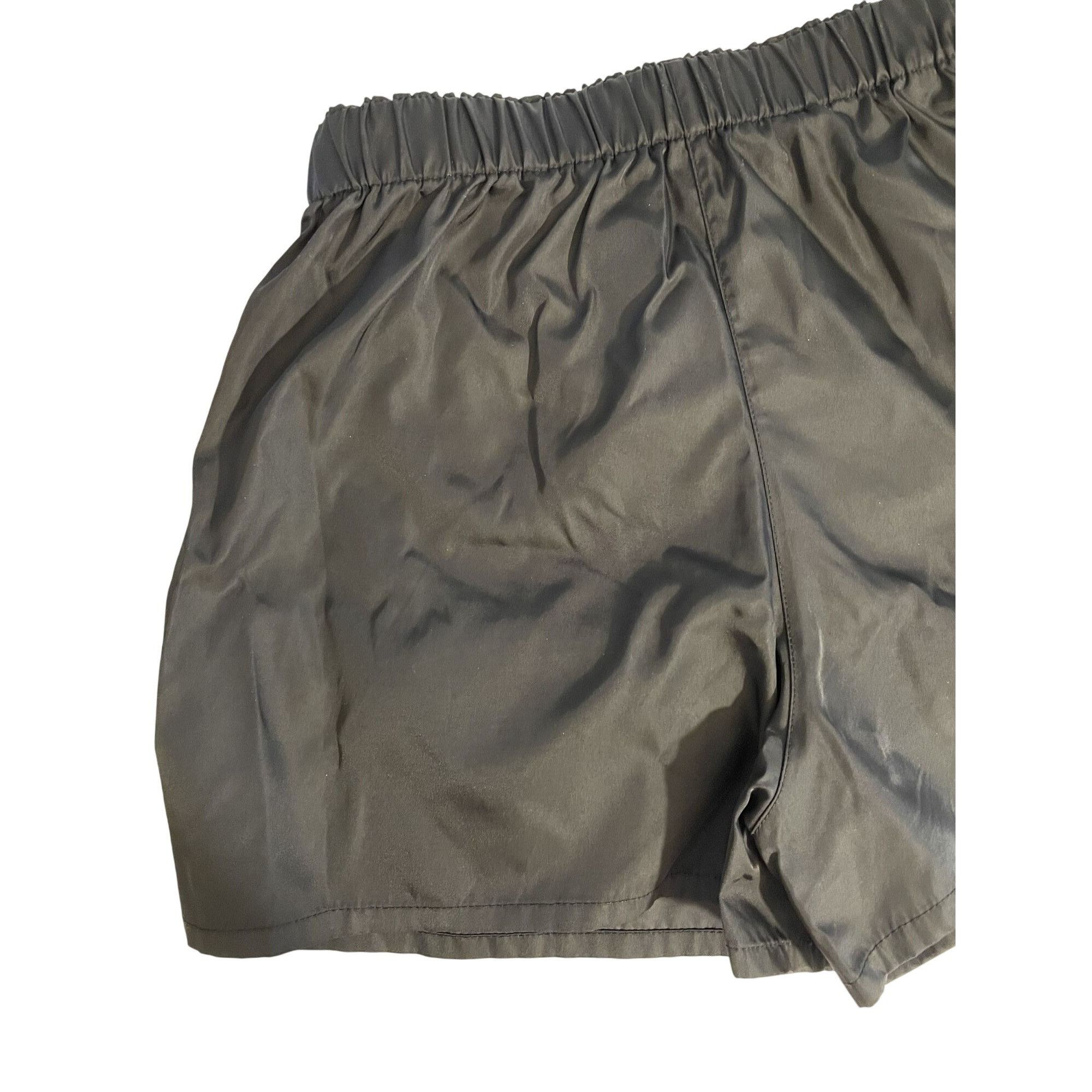 Prada Prada Black Nylon Drawstring Shorts W/ Detachable Pouch For Size 42" / US 20 - 6 Thumbnail