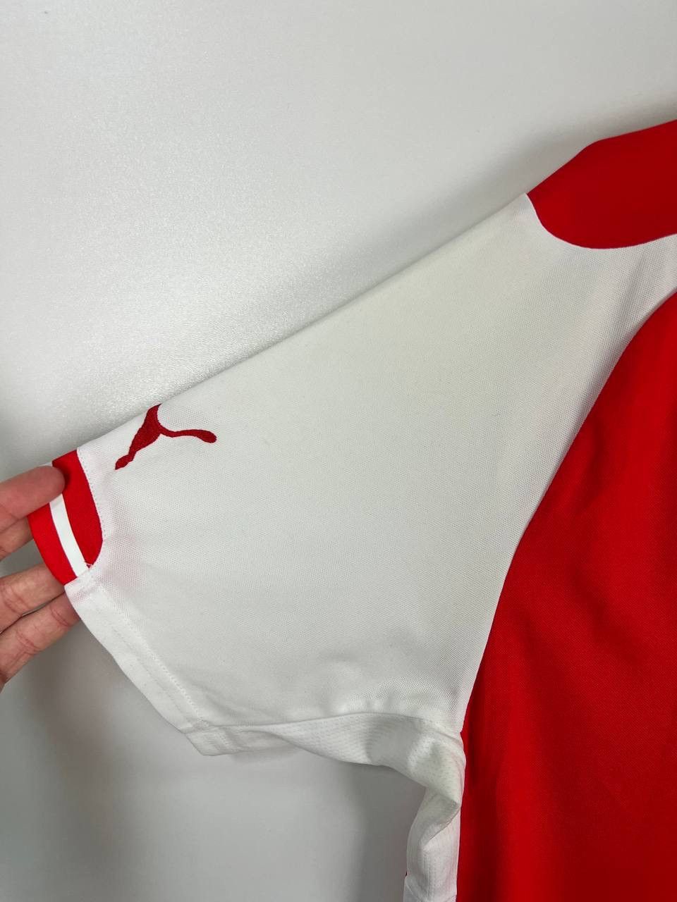Puma Arsenal Puma 2014-15 home jersey t-shirts size L Size US L / EU 52-54 / 3 - 9 Thumbnail