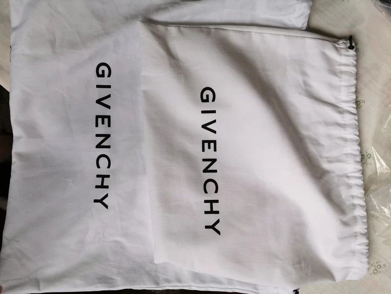 Givenchy Givenchy Black handbag with dog head and saint design purc Size ONE SIZE - 9 Thumbnail