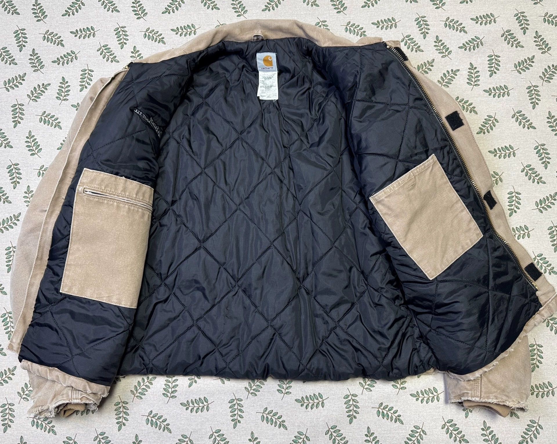 Carhartt Vintage Carhartt J22 Sand XL Heavy Washed USA Jacket Size US XL / EU 56 / 4 - 3 Thumbnail