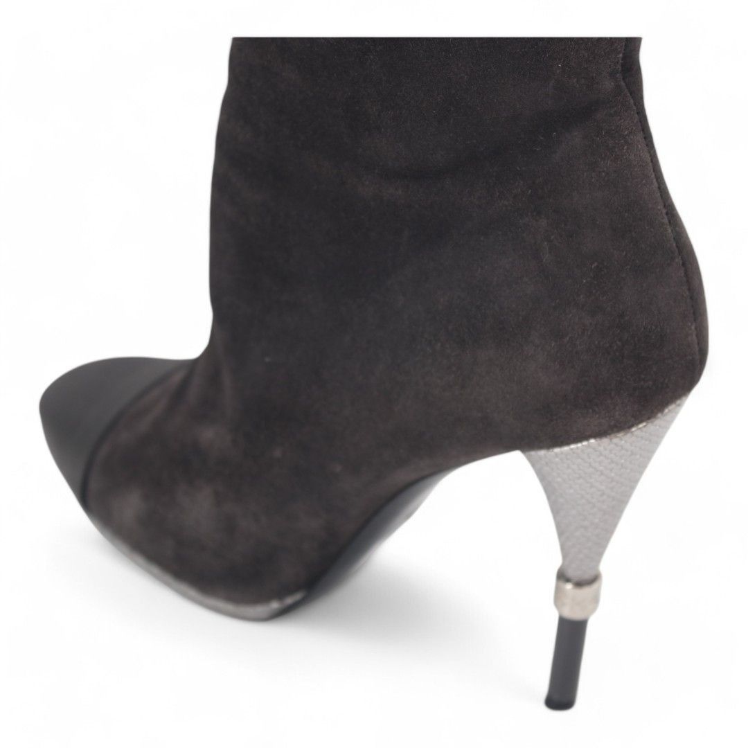 Chanel Chanel Suede Interlocking CC Logo High Heel Ankle Booties Size US 8.5 / IT 38.5 - 6 Thumbnail
