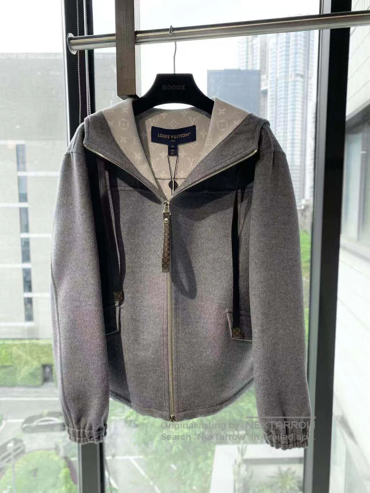 Louis Vuitton Louis Vuitton The inside is full of printed hooded jackets Size XXS / US 00 / IT 34 - 2 Thumbnail
